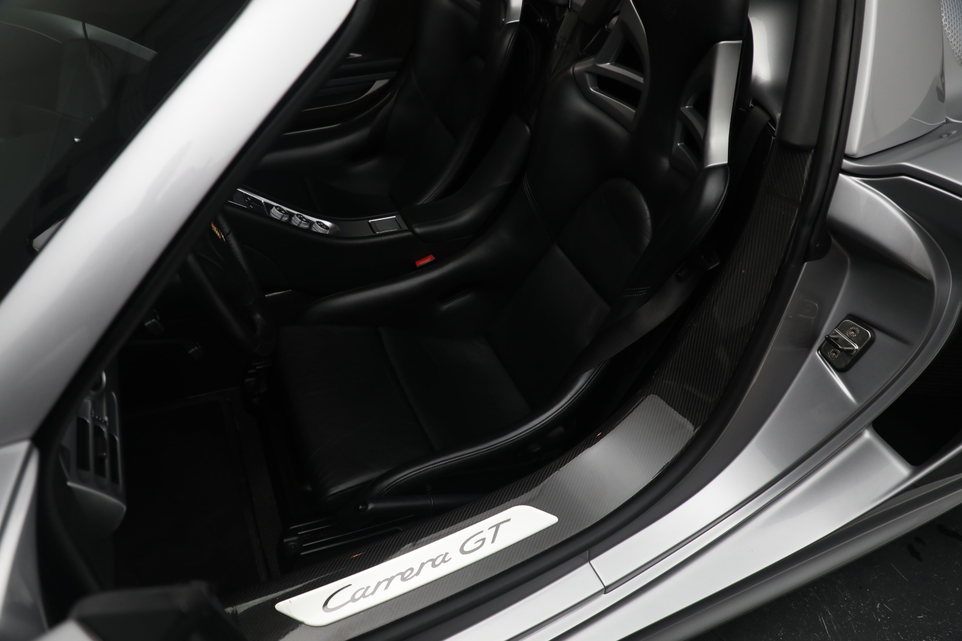 Used-2005-Porsche-Carrera-GT