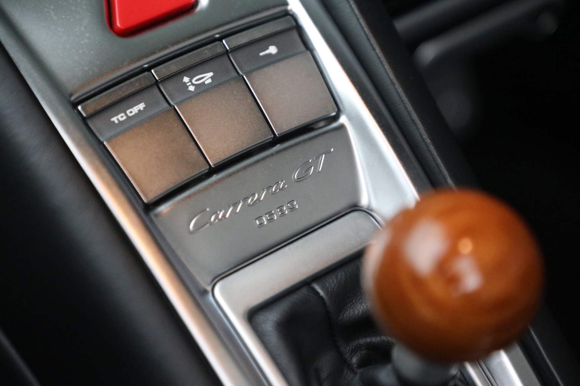 Used-2005-Porsche-Carrera-GT