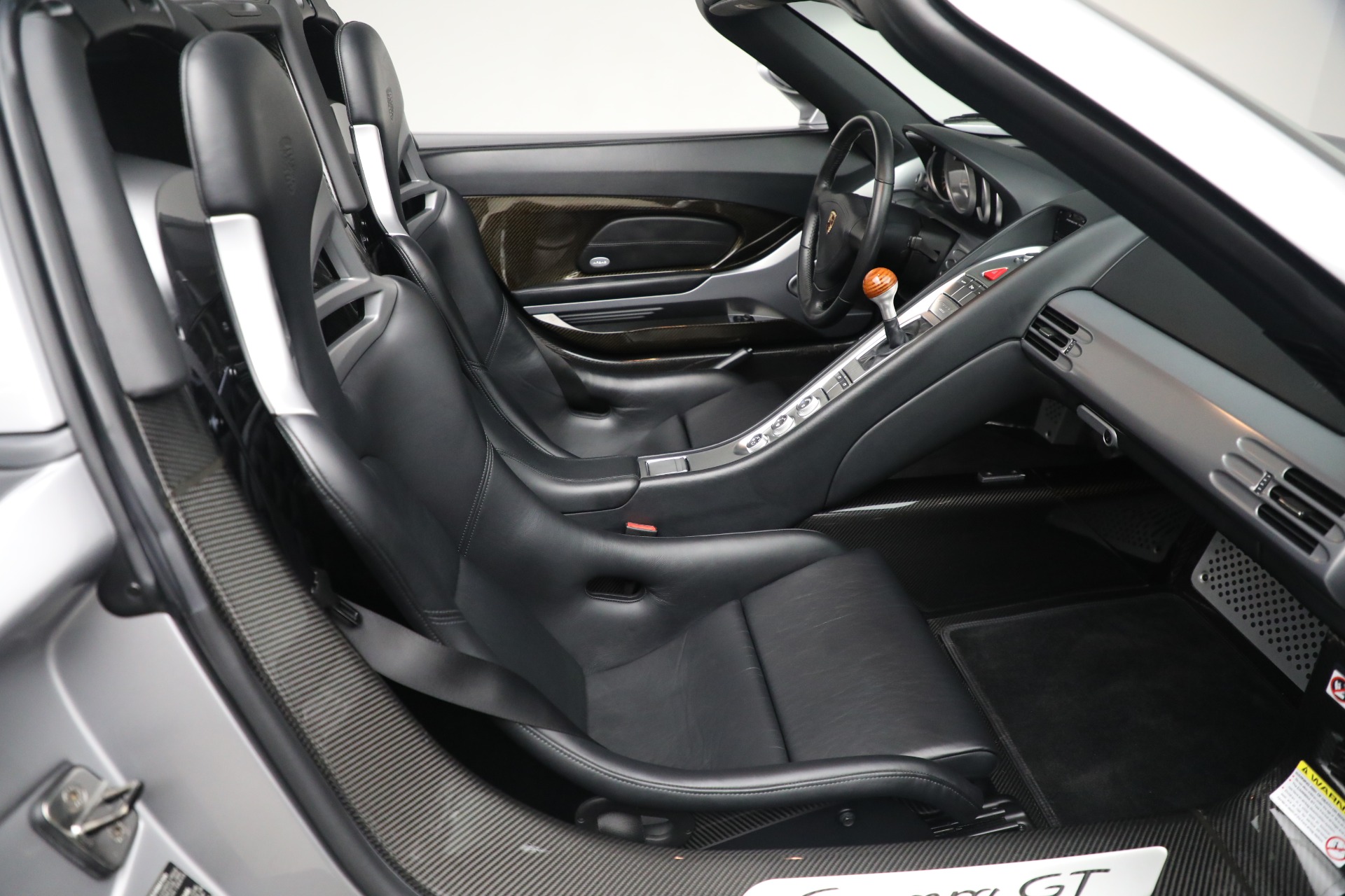 Used-2005-Porsche-Carrera-GT