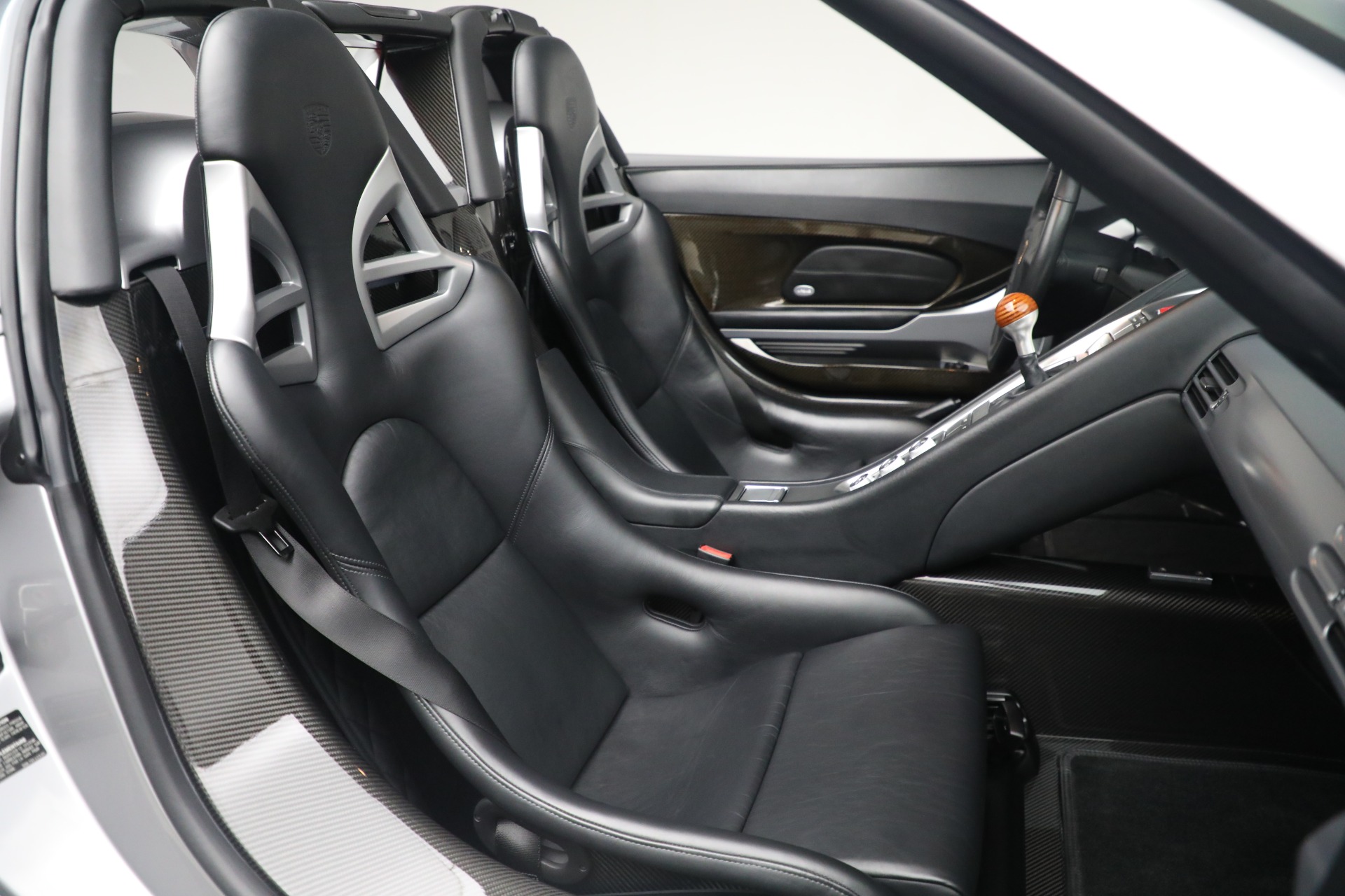 Used-2005-Porsche-Carrera-GT