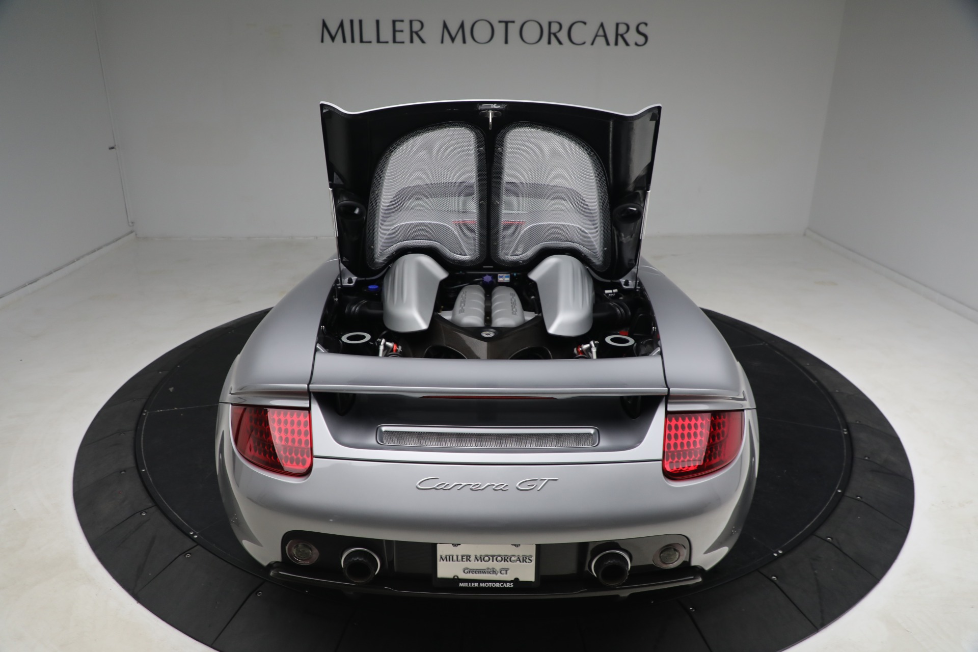 Used-2005-Porsche-Carrera-GT
