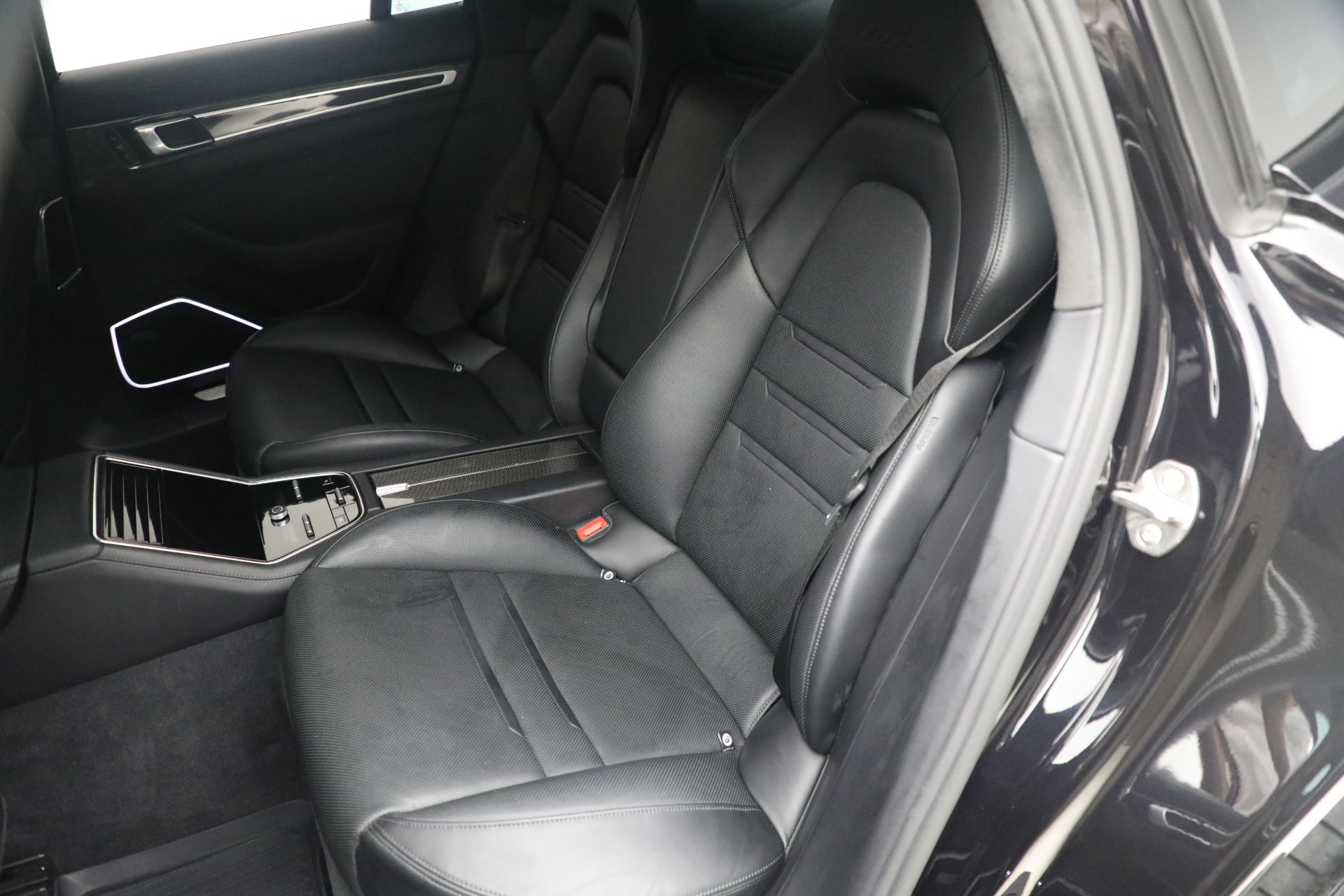 Used-2018-Porsche-Panamera-Turbo