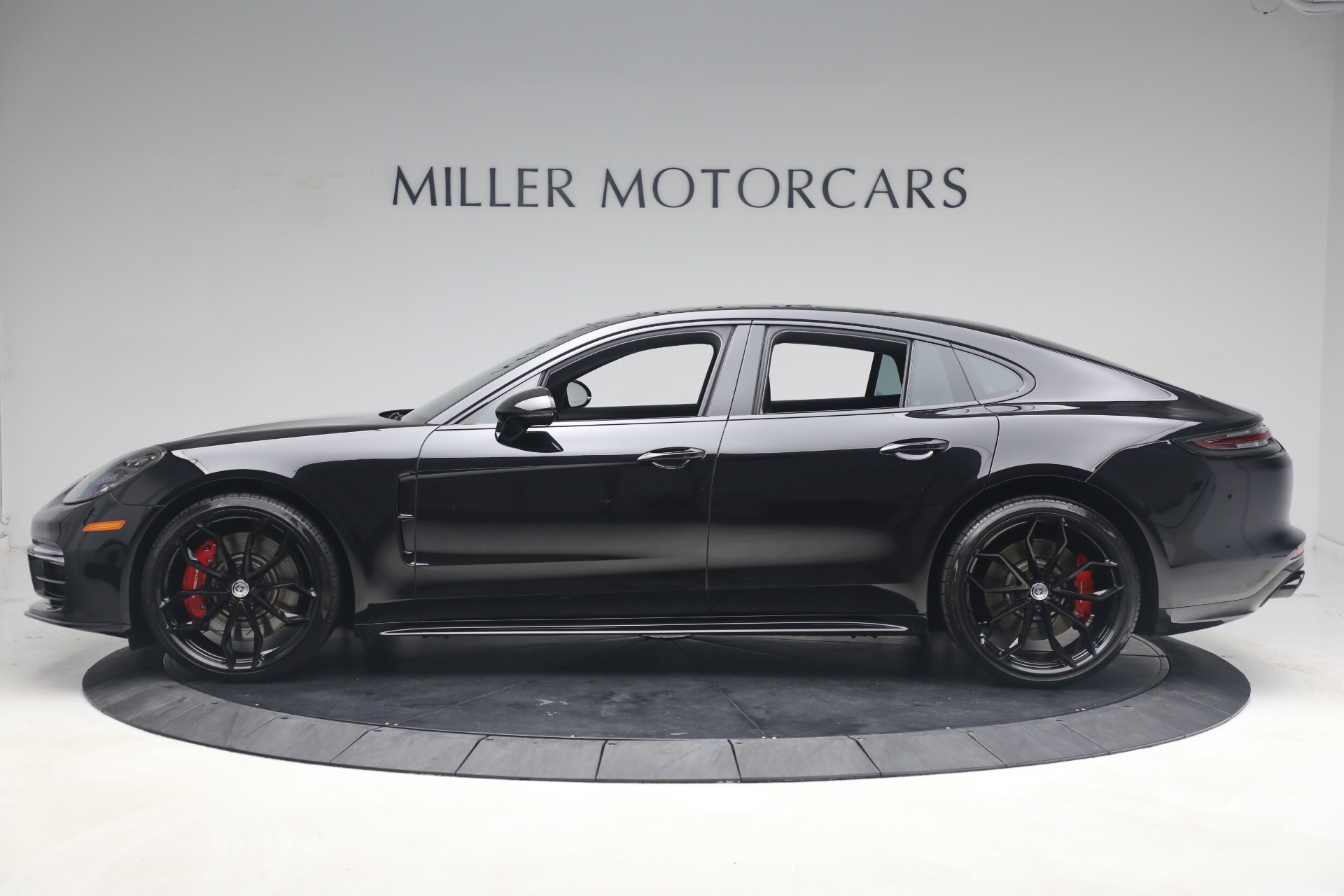 Used-2018-Porsche-Panamera-Turbo
