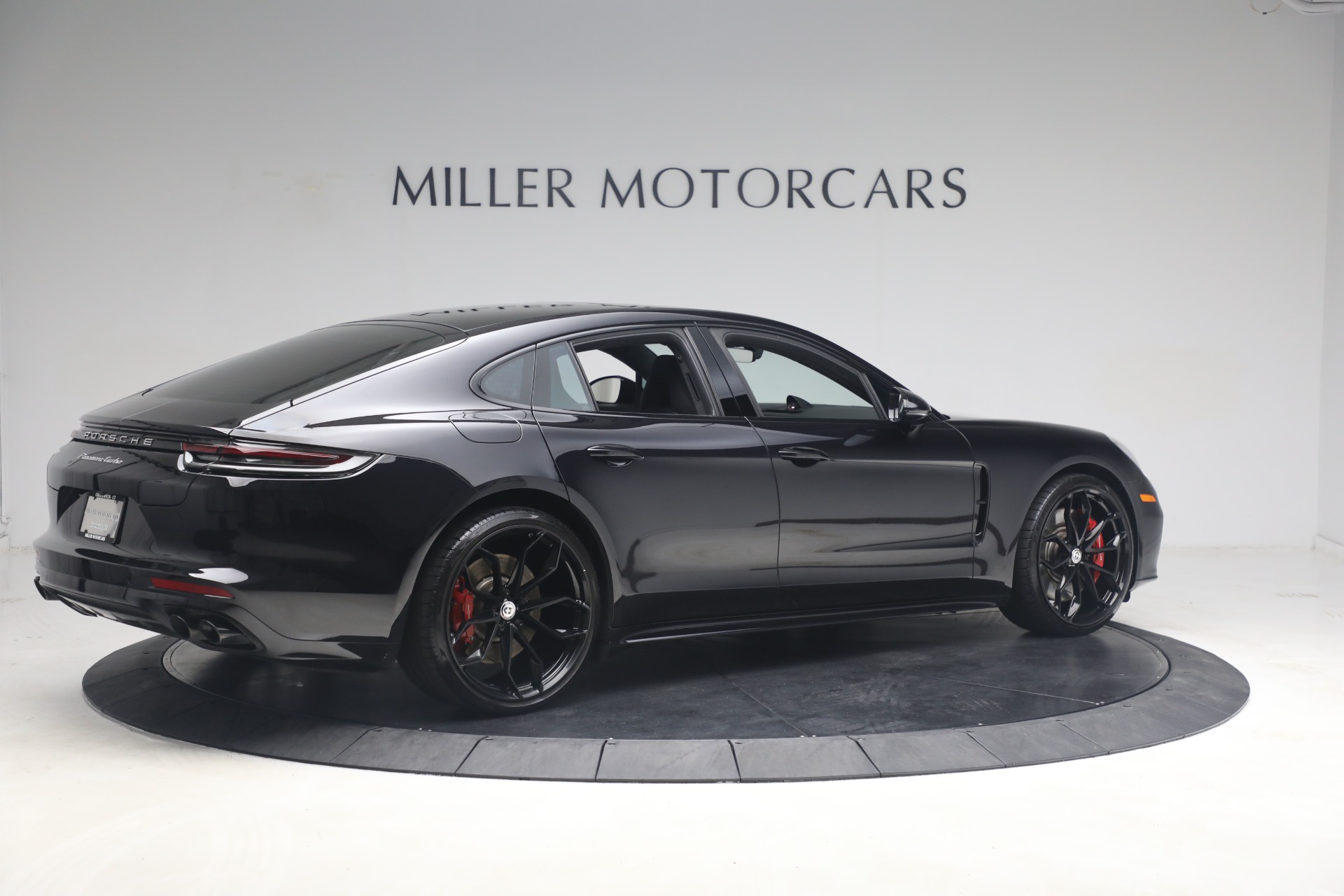 Used-2018-Porsche-Panamera-Turbo