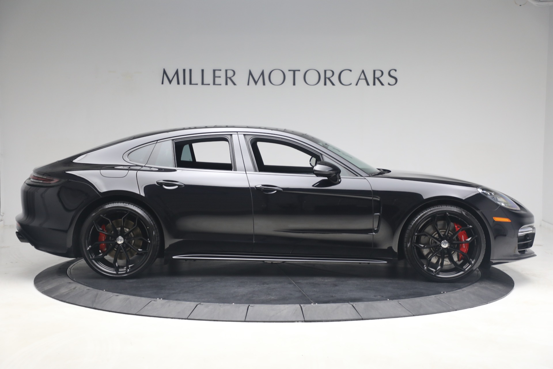 Used-2018-Porsche-Panamera-Turbo