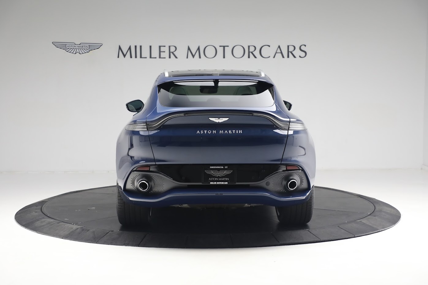 New-2024-Aston-Martin-DBX