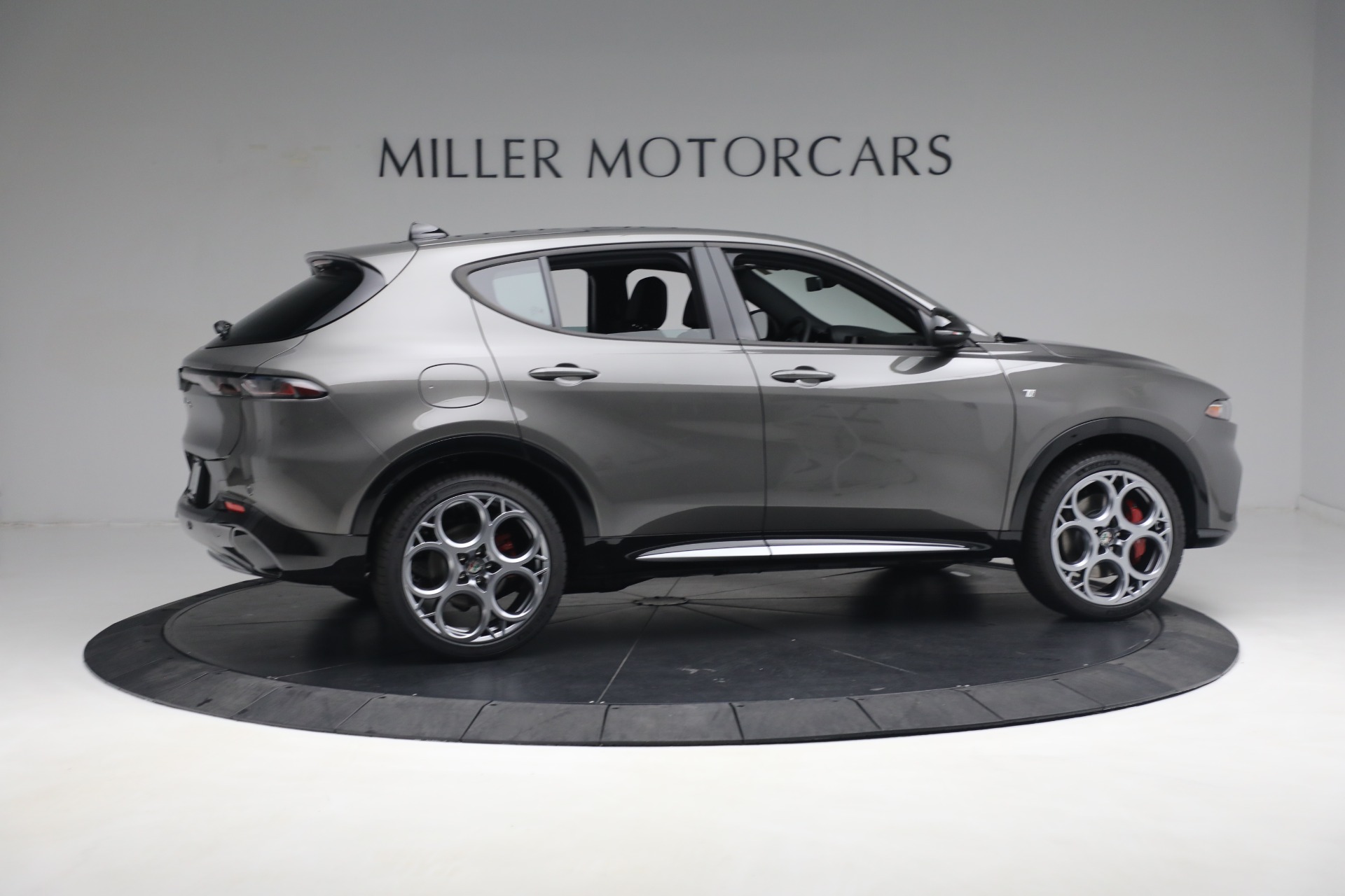 New-2024-Alfa-Romeo-Tonale-Ti