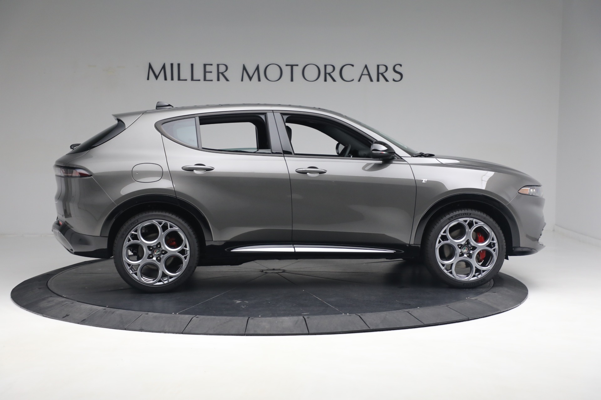 New-2024-Alfa-Romeo-Tonale-Ti