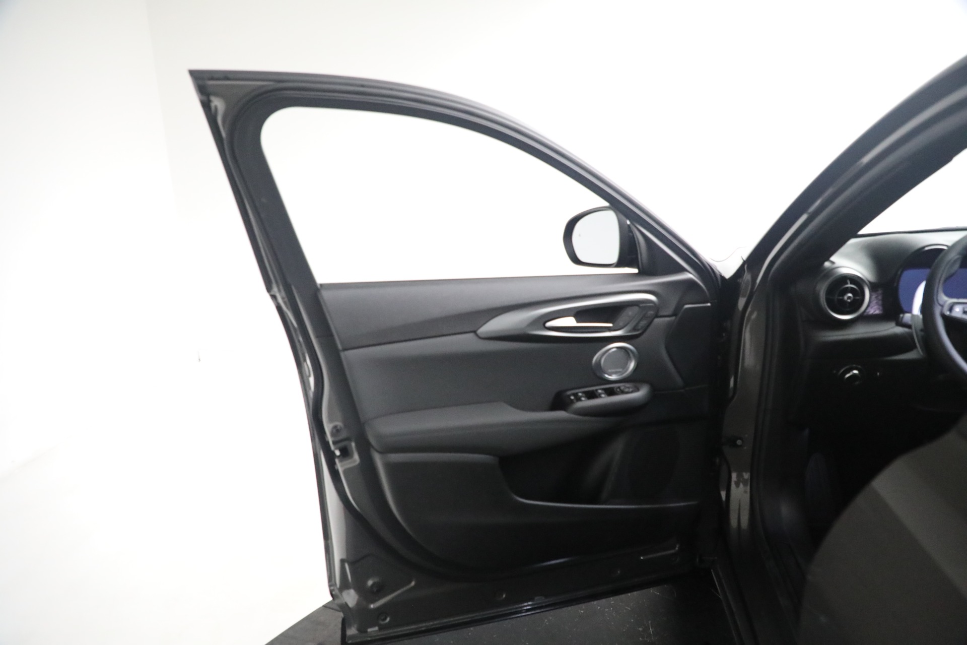 New-2024-Alfa-Romeo-Tonale-Ti