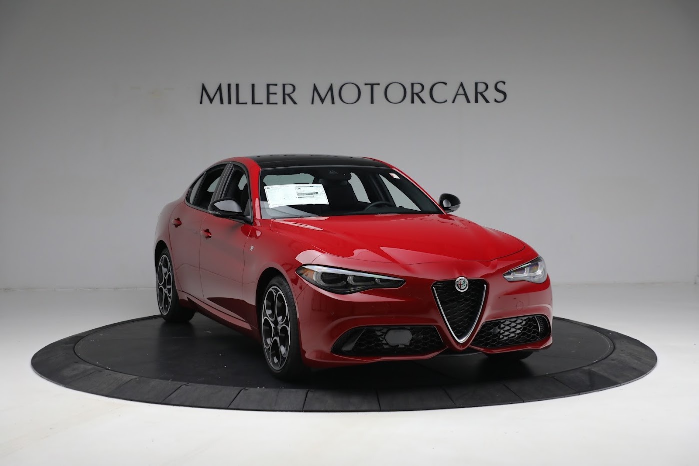 New-2024-Alfa-Romeo-Giulia-Ti