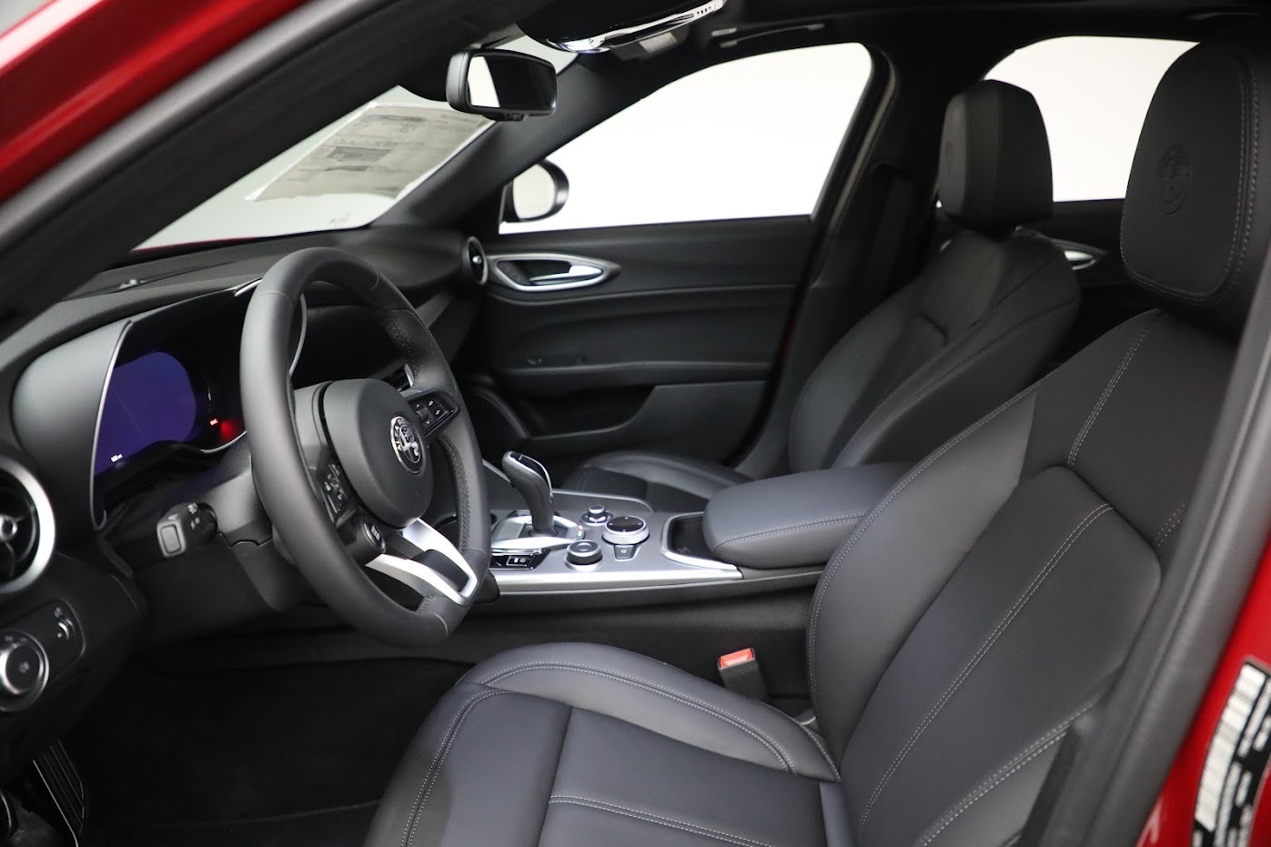 New-2024-Alfa-Romeo-Giulia-Ti