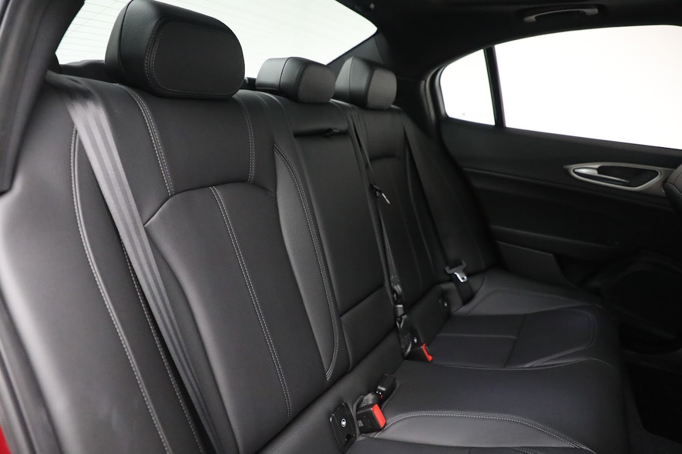 New-2024-Alfa-Romeo-Giulia-Ti