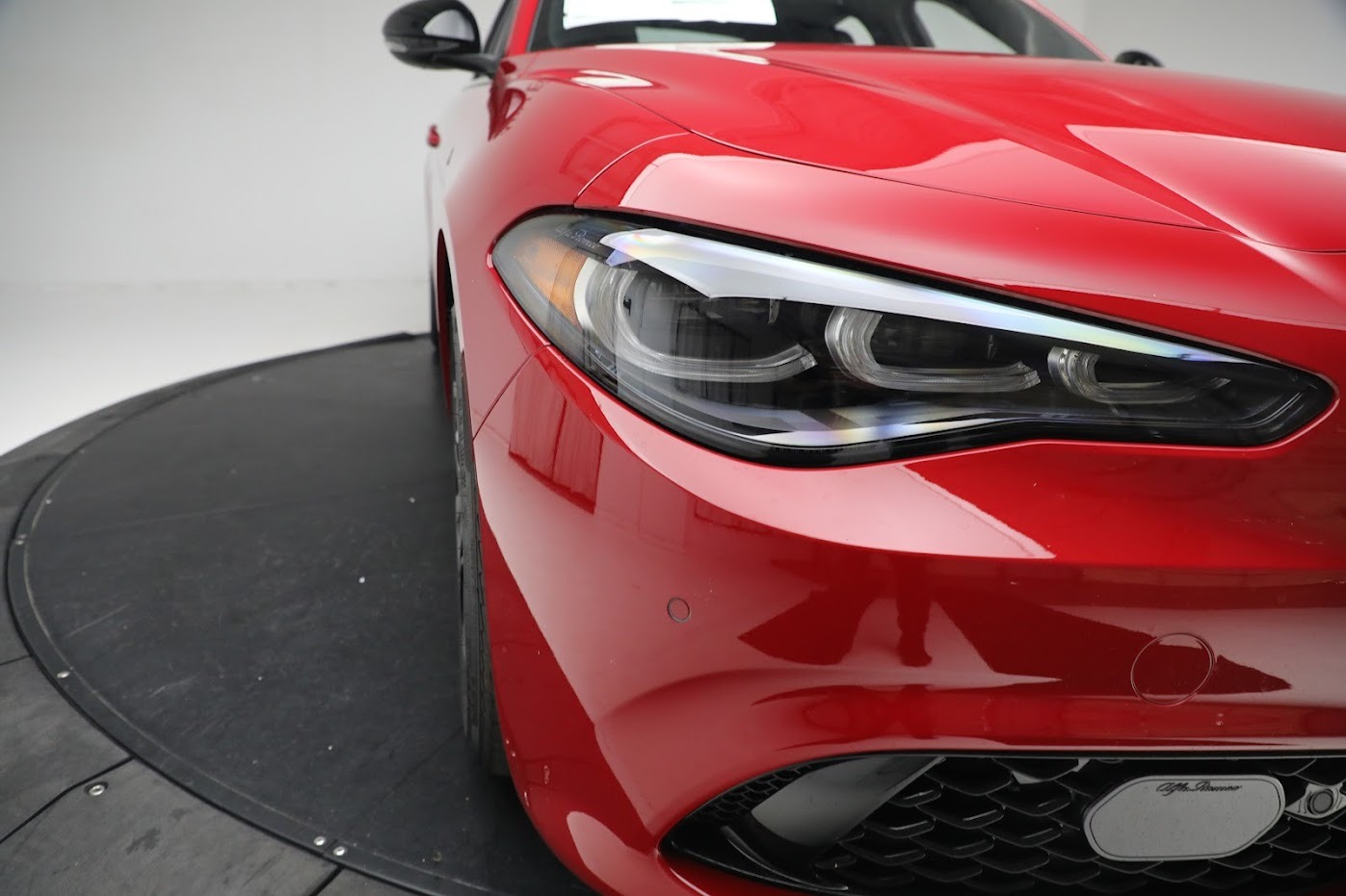 New-2024-Alfa-Romeo-Giulia-Ti