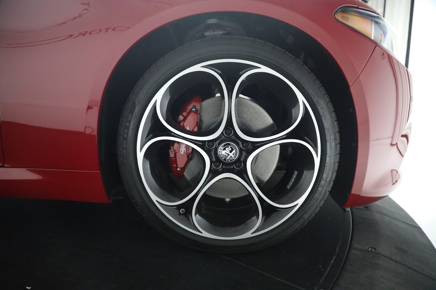 New-2024-Alfa-Romeo-Giulia-Ti