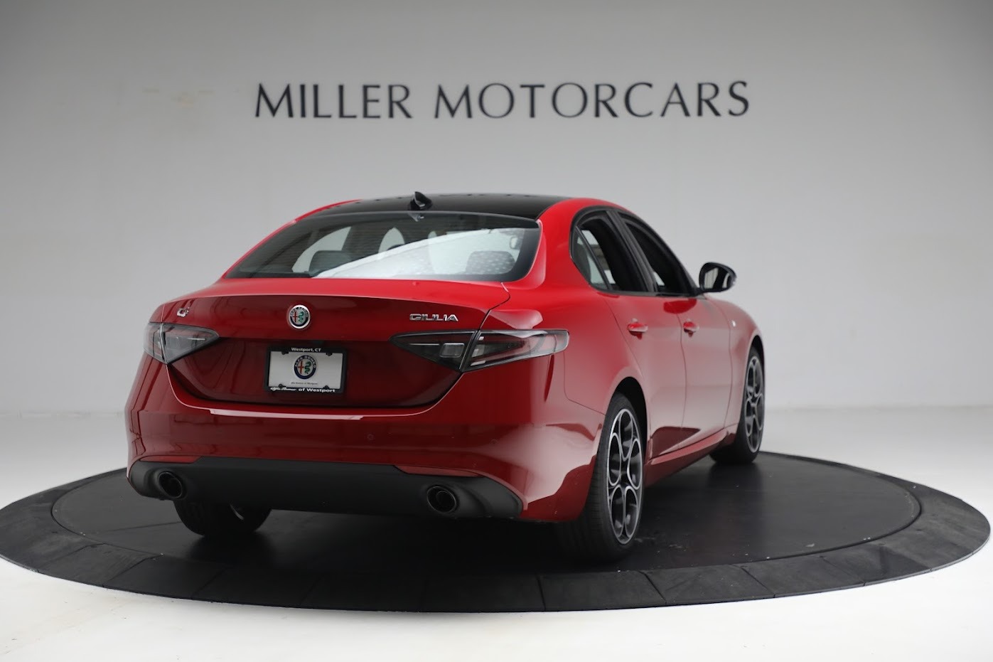 New-2024-Alfa-Romeo-Giulia-Ti