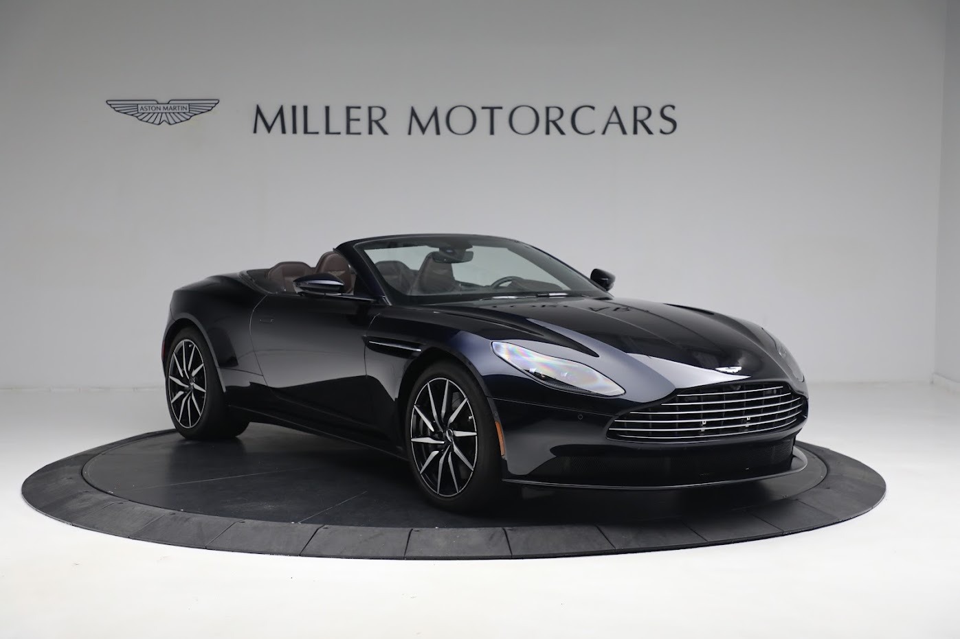 Used-2020-Aston-Martin-DB11-Volante
