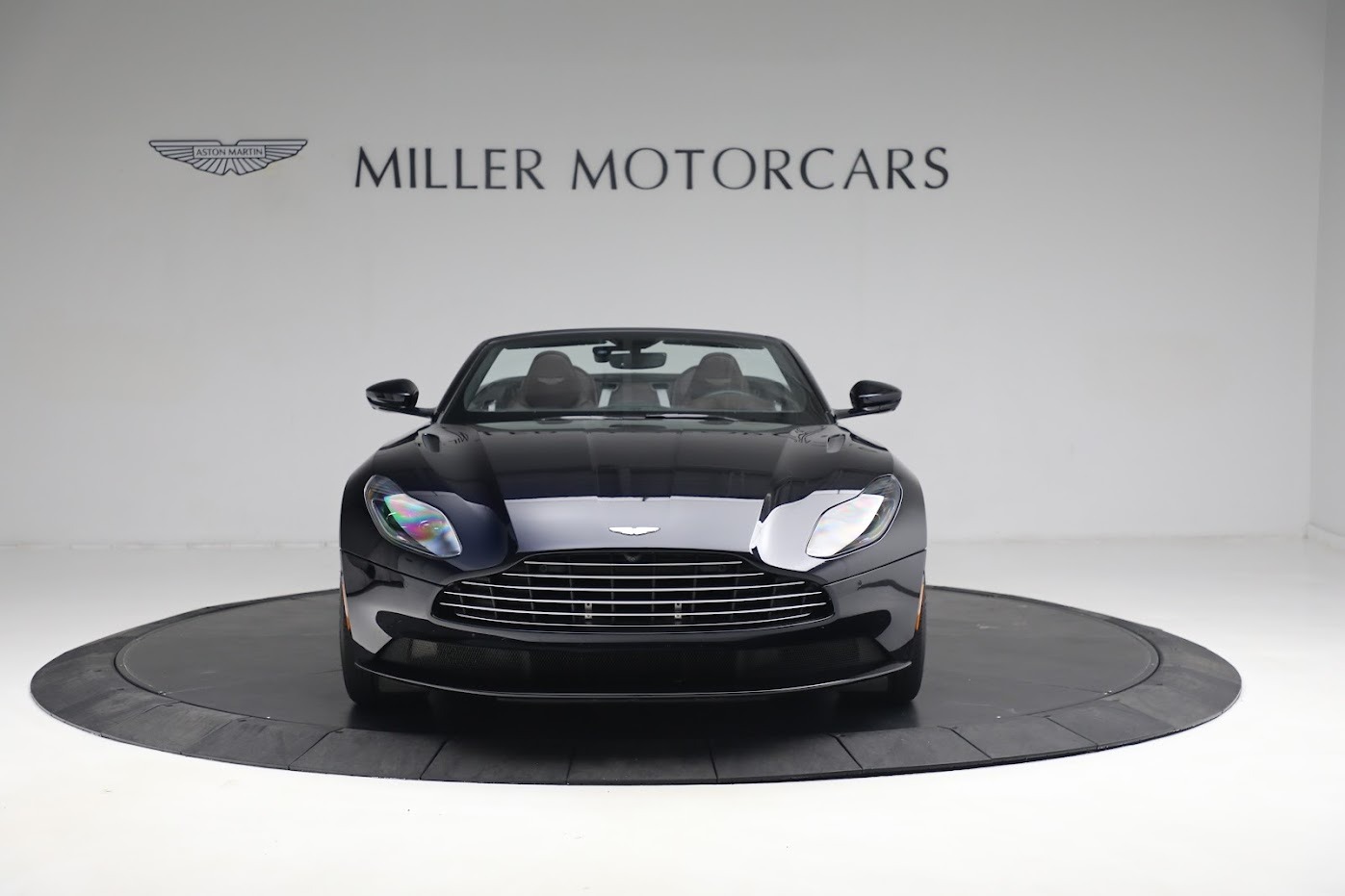 Used-2020-Aston-Martin-DB11-Volante