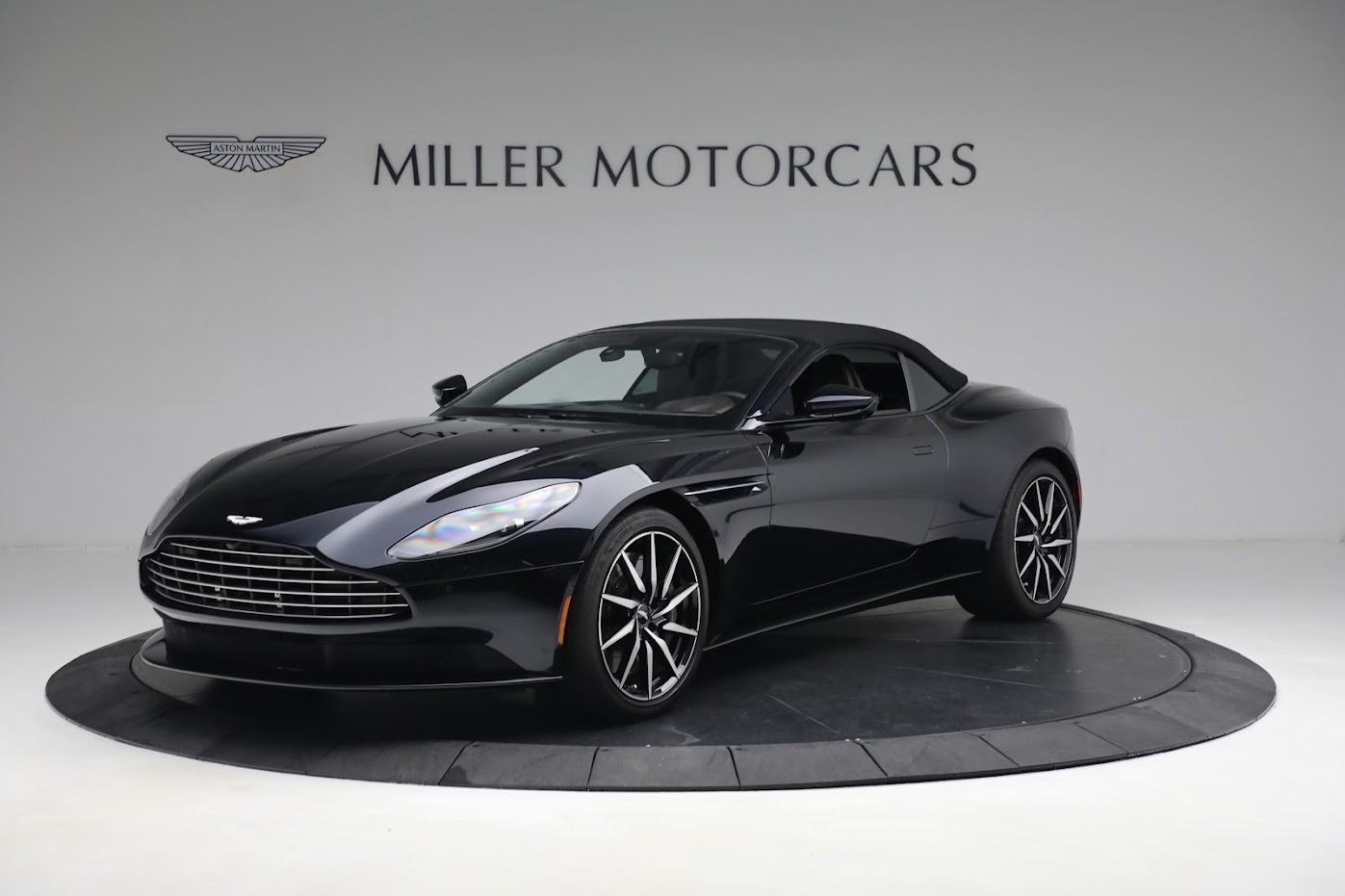 Used-2020-Aston-Martin-DB11-Volante