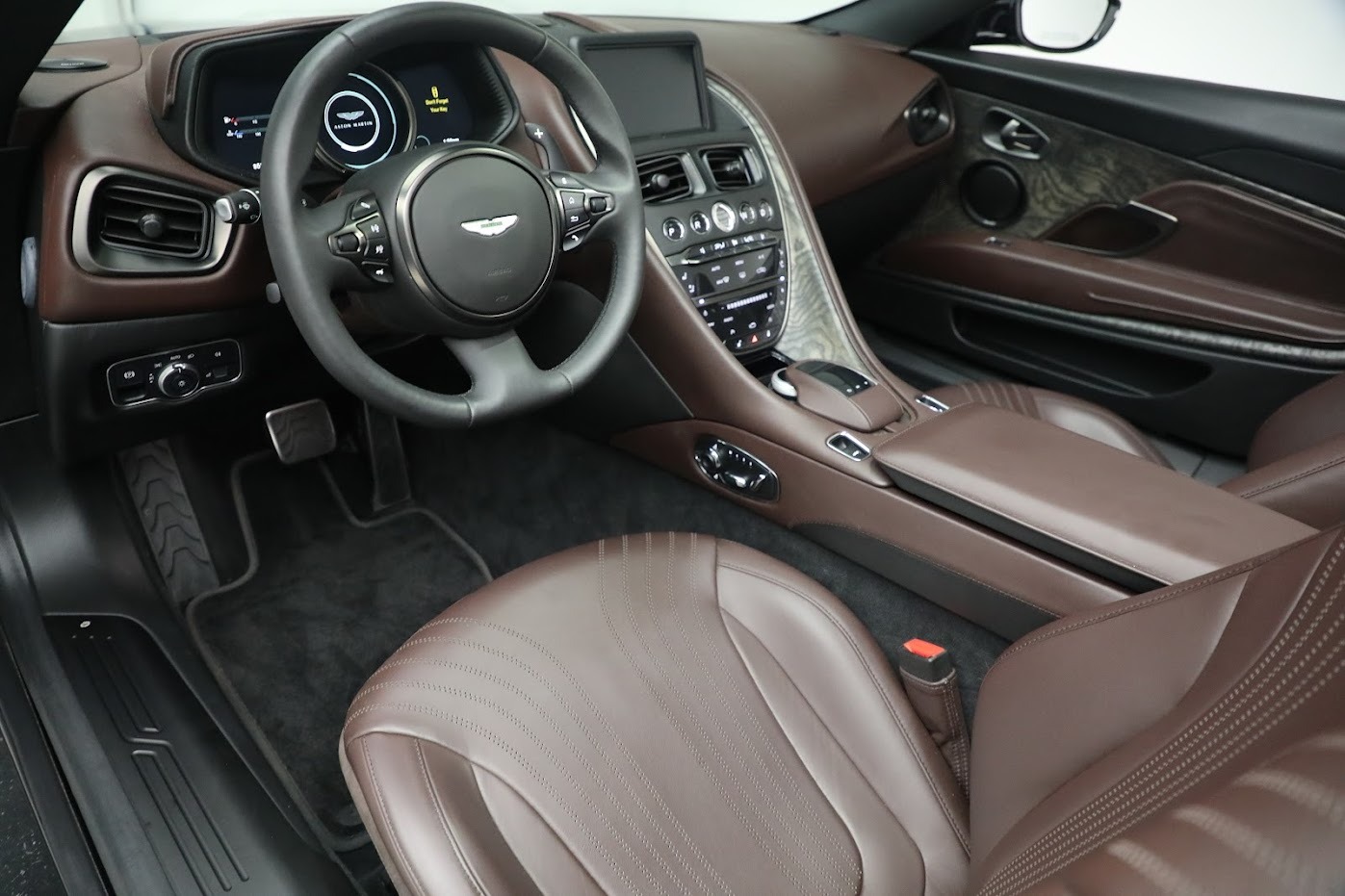 Used-2020-Aston-Martin-DB11-Volante