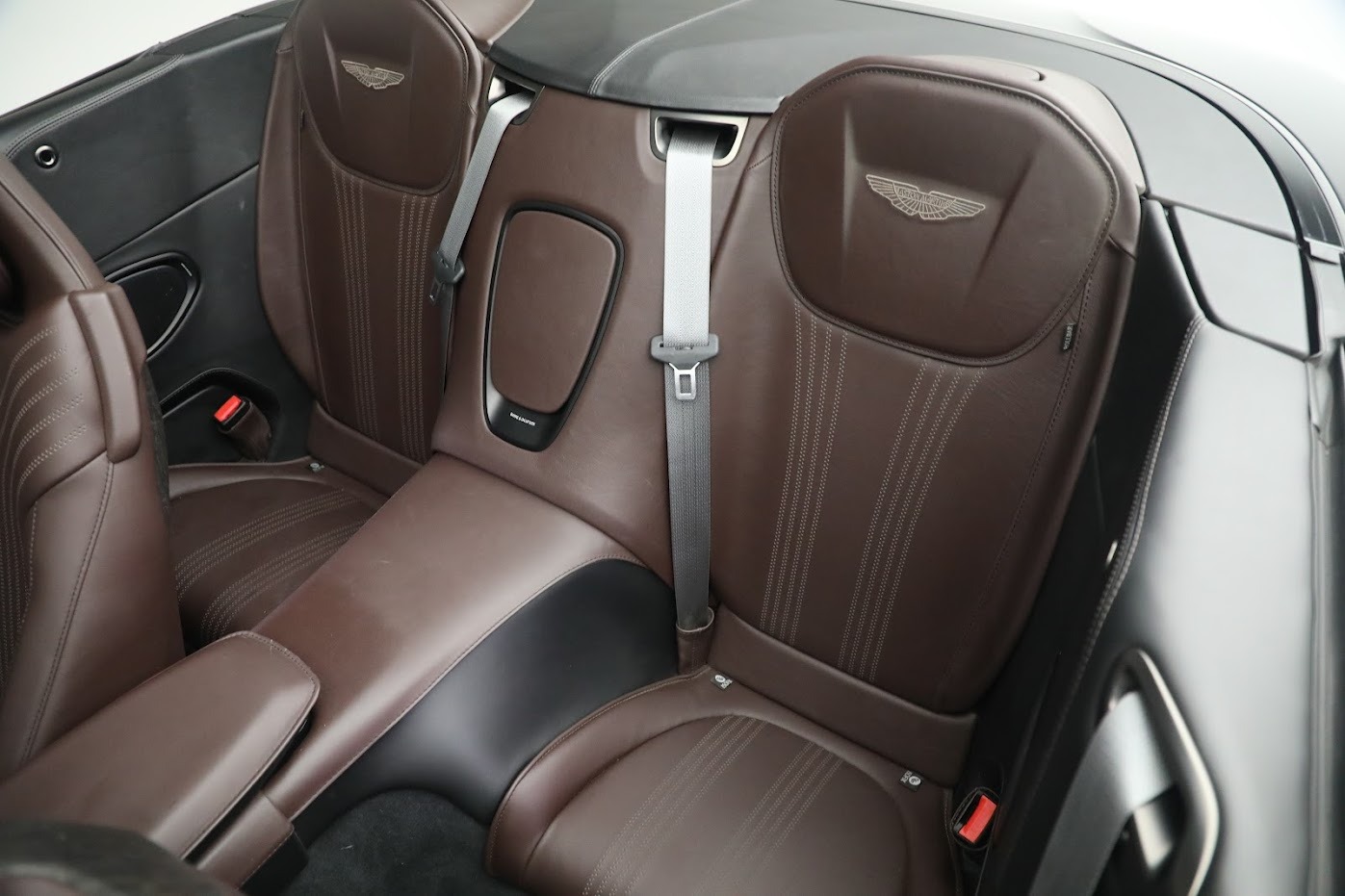 Used-2020-Aston-Martin-DB11-Volante