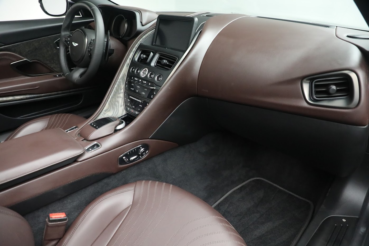 Used-2020-Aston-Martin-DB11-Volante