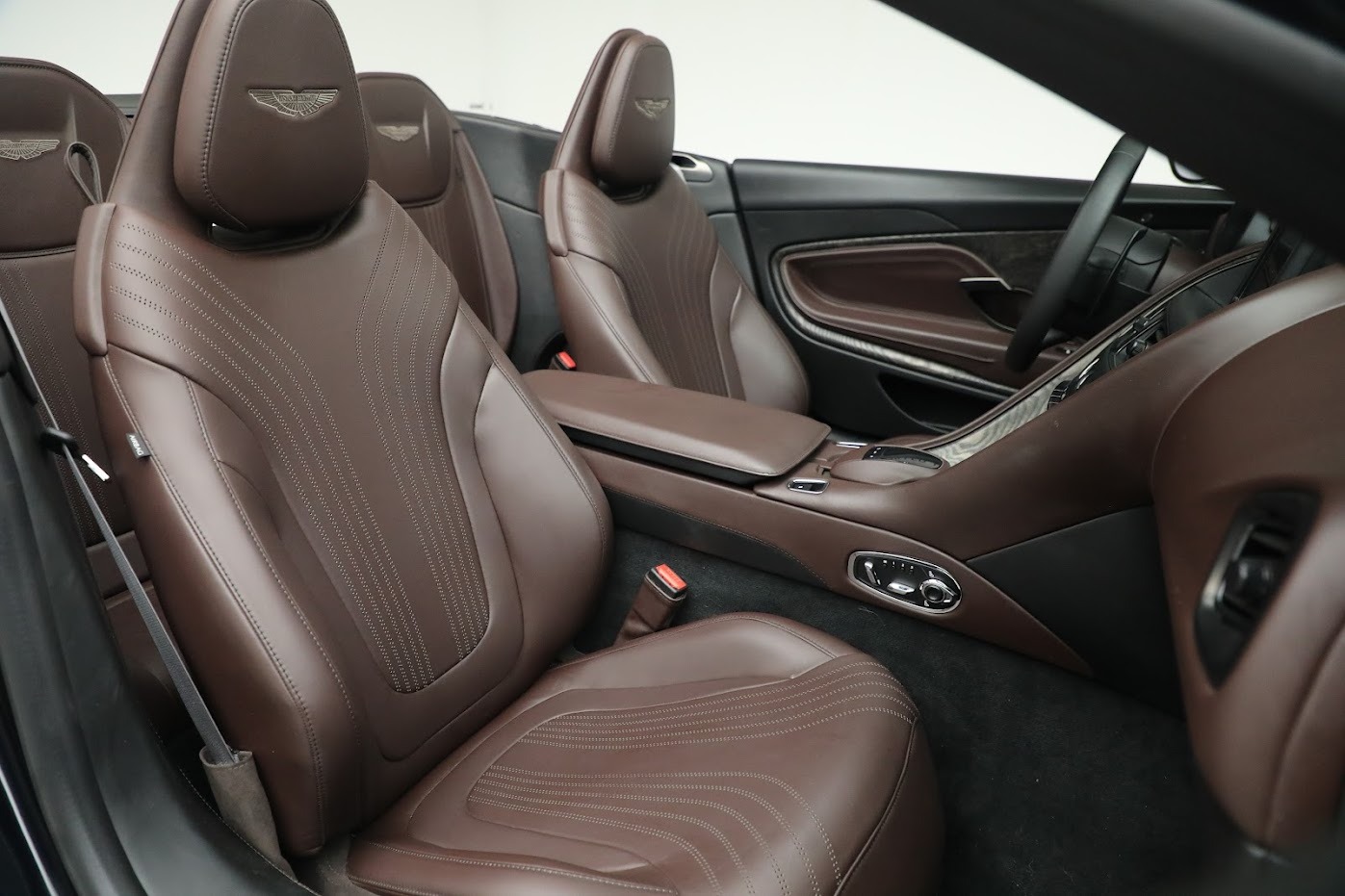 Used-2020-Aston-Martin-DB11-Volante