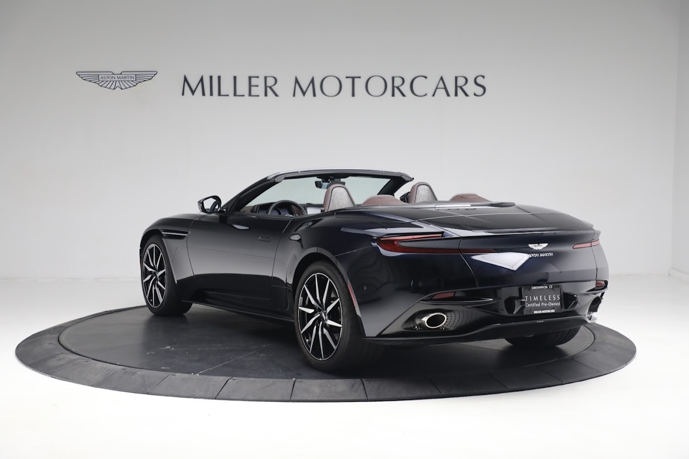 Used-2020-Aston-Martin-DB11-Volante