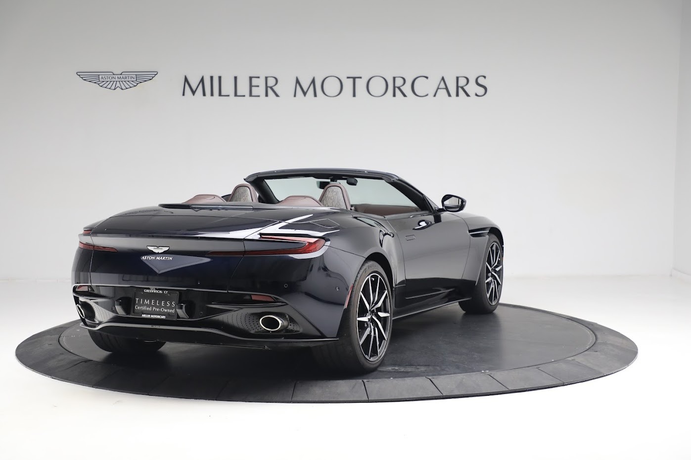 Used-2020-Aston-Martin-DB11-Volante