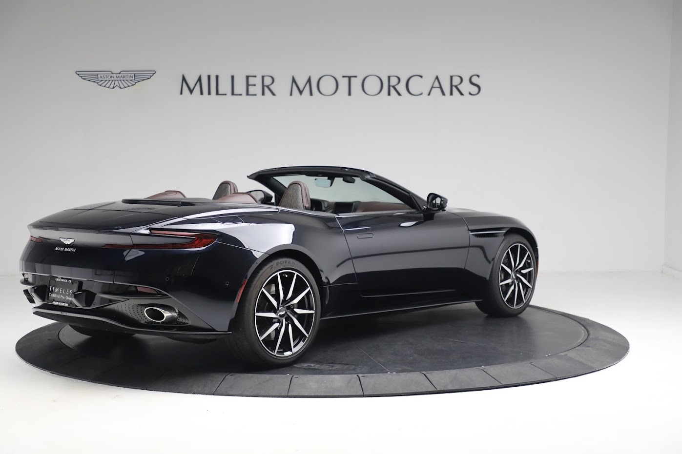 Used-2020-Aston-Martin-DB11-Volante