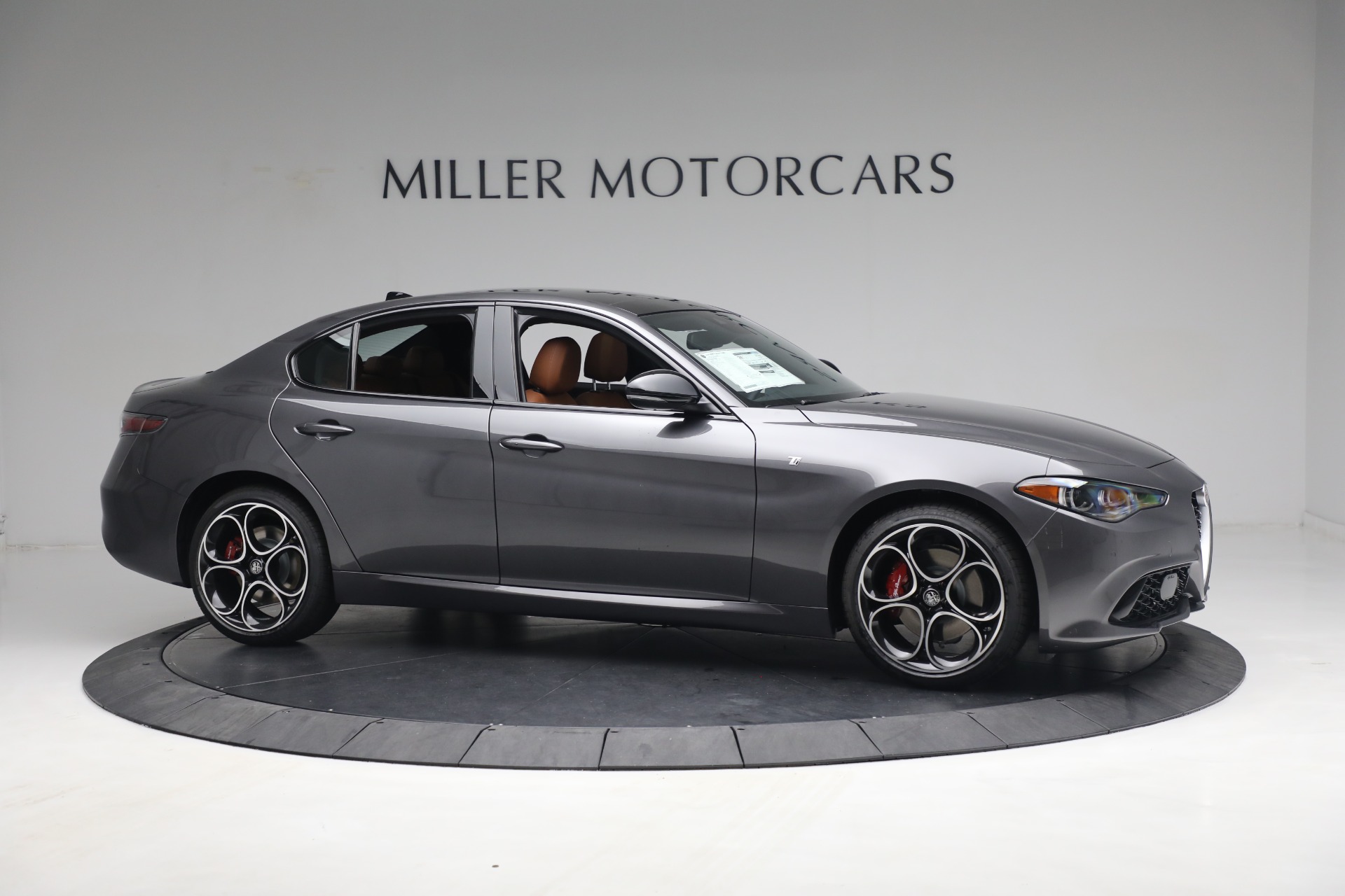 New-2024-Alfa-Romeo-Giulia-Ti