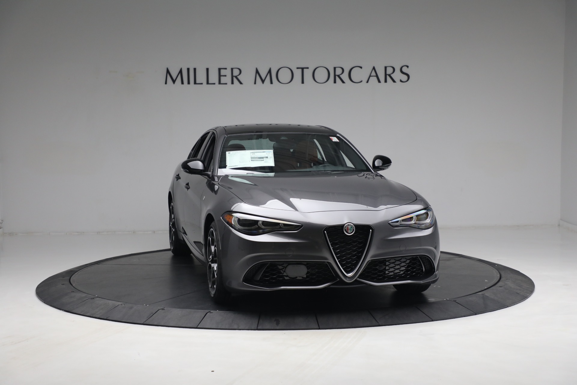 New-2024-Alfa-Romeo-Giulia-Ti