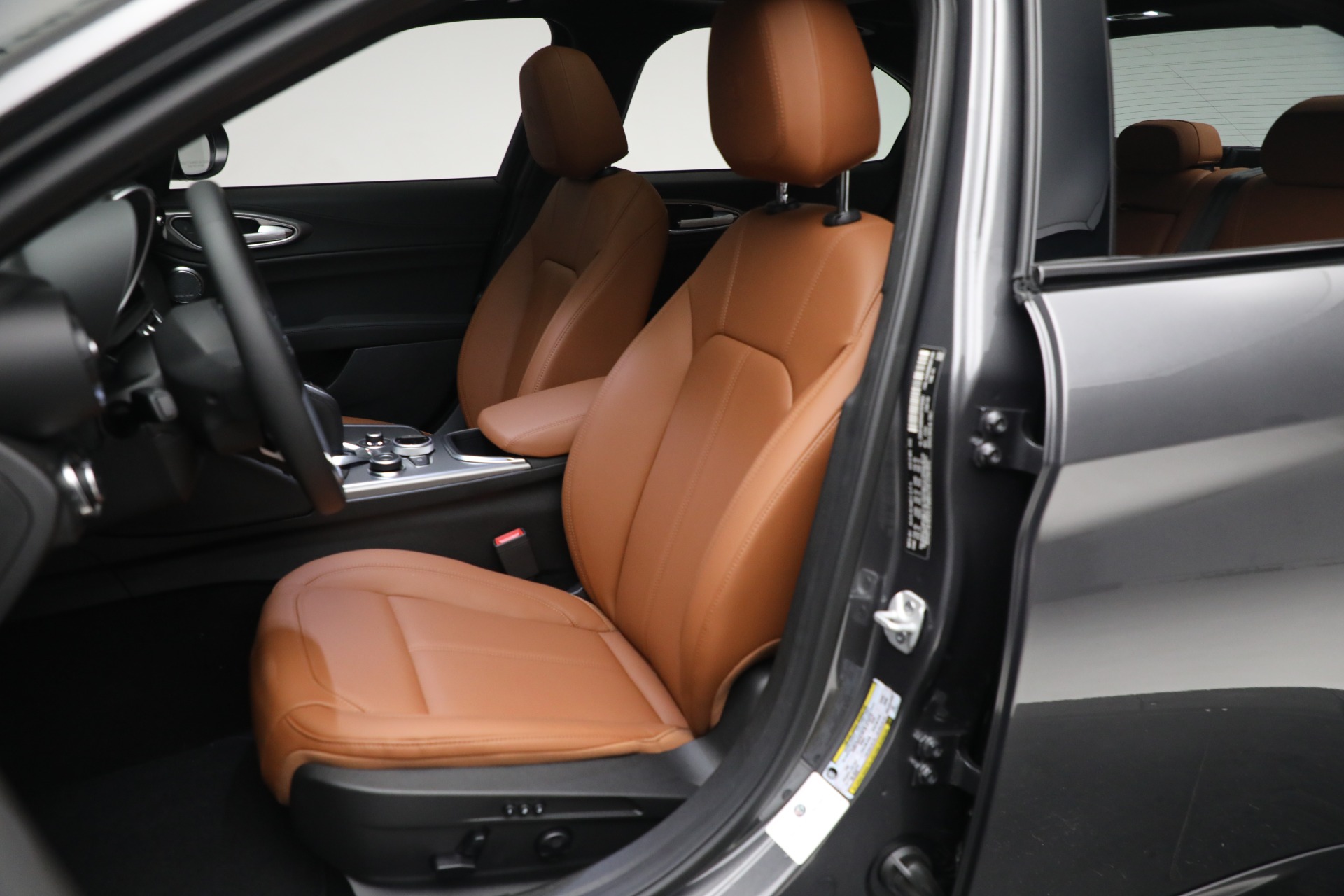 New-2024-Alfa-Romeo-Giulia-Ti