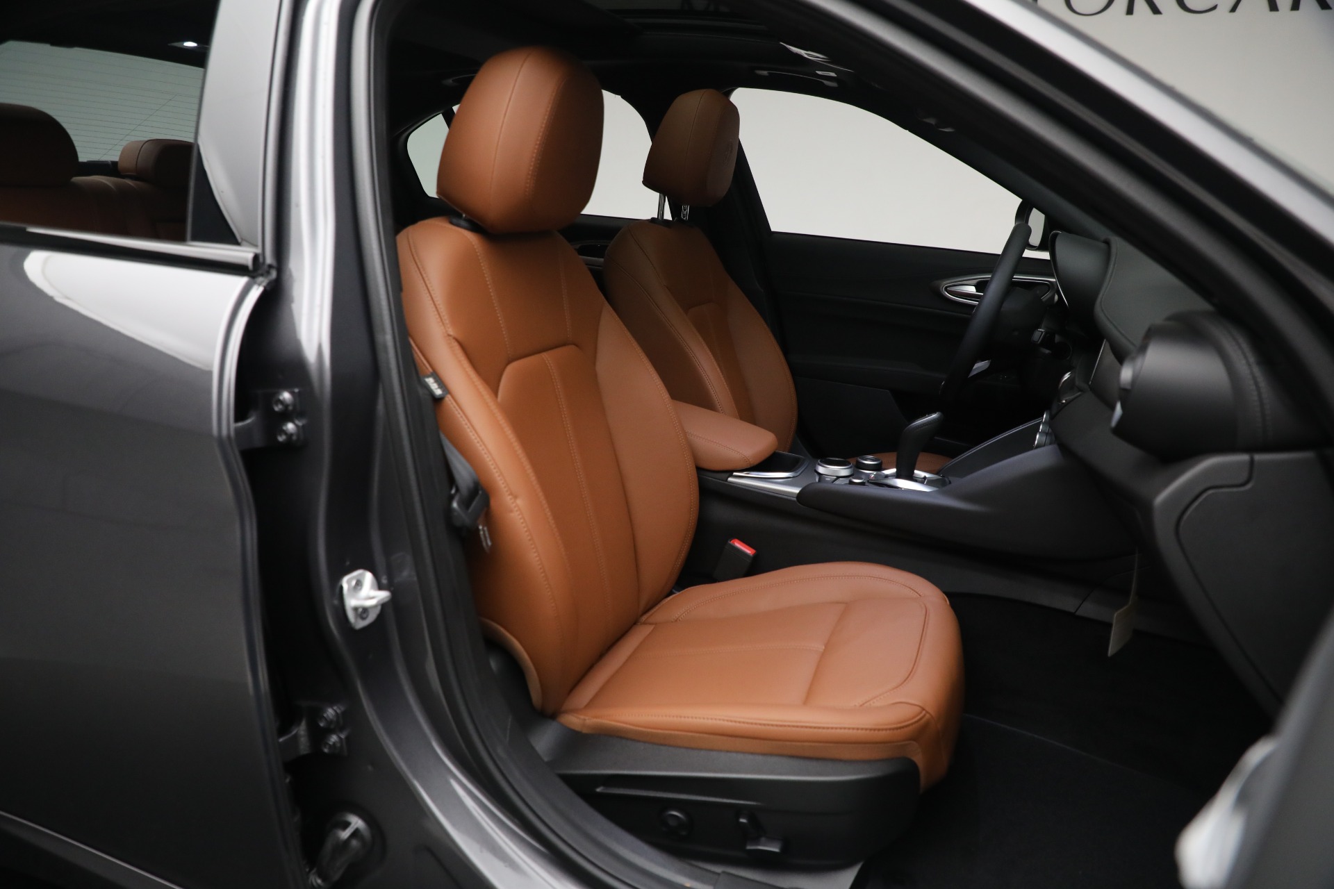 New-2024-Alfa-Romeo-Giulia-Ti