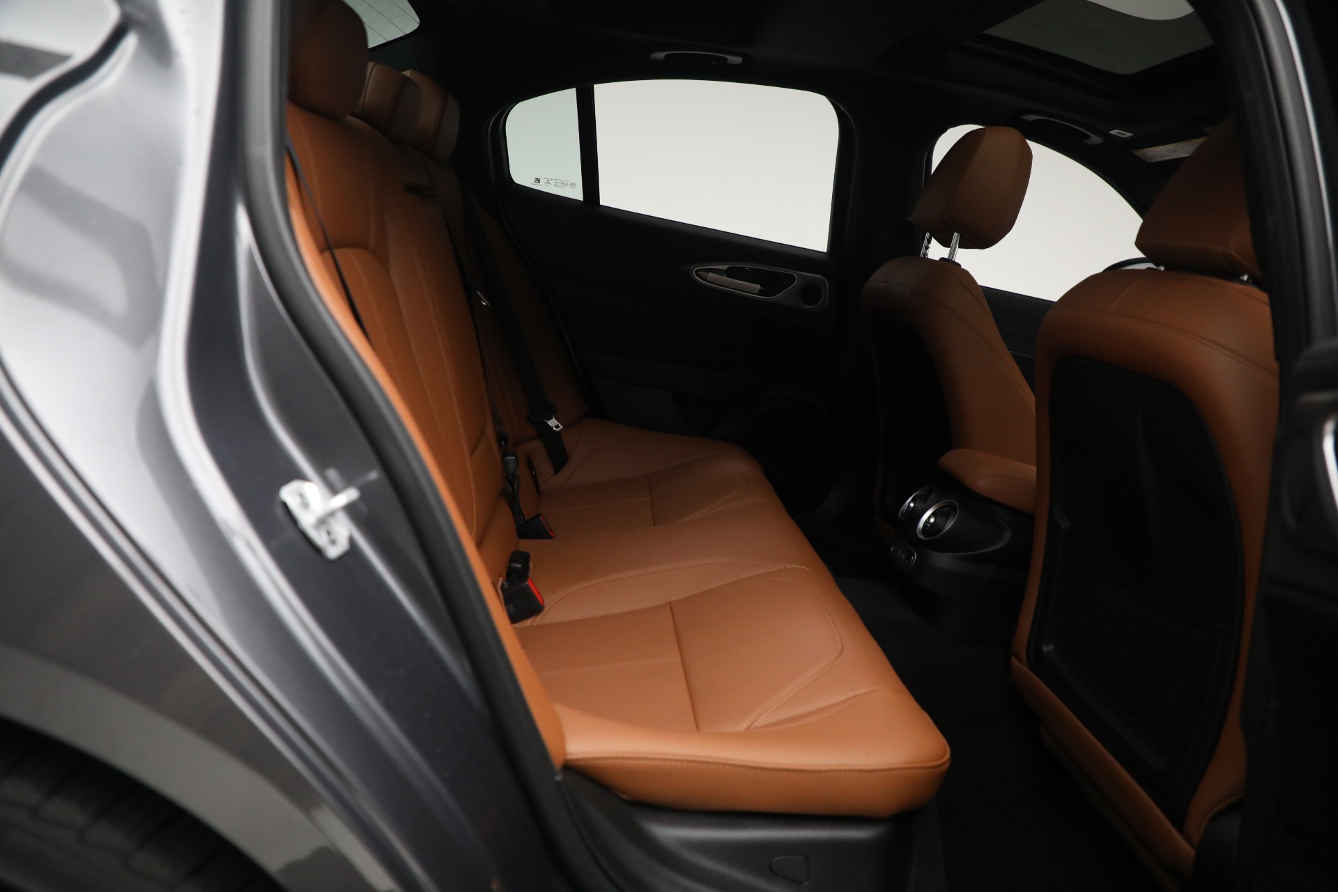 New-2024-Alfa-Romeo-Giulia-Ti