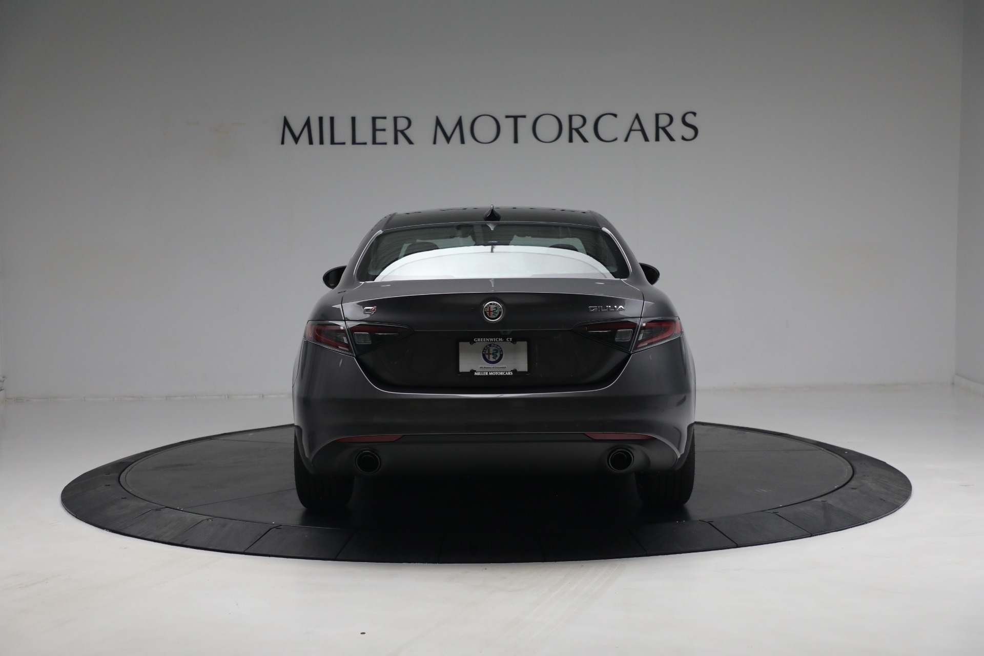 New-2024-Alfa-Romeo-Giulia-Ti