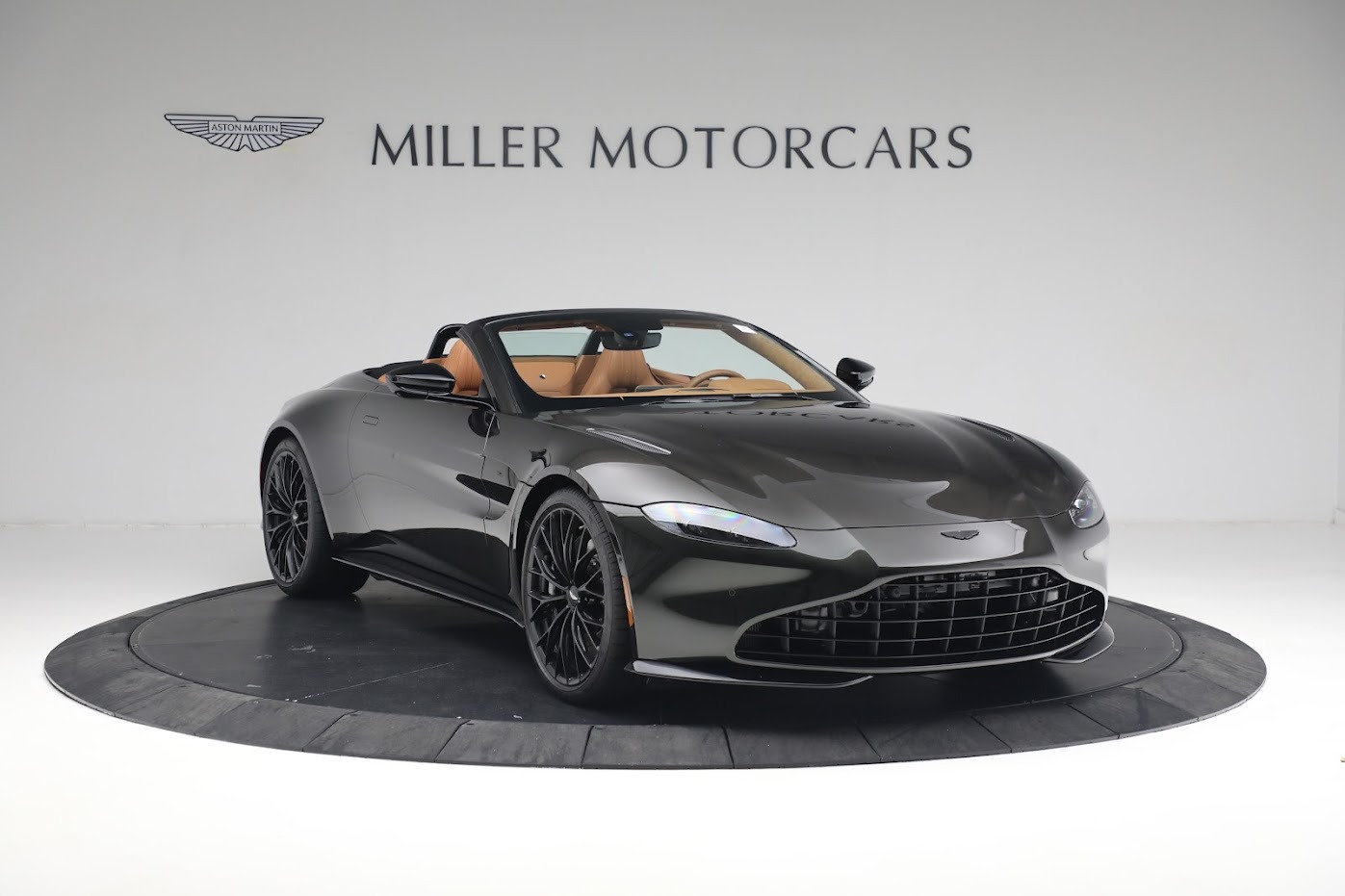Used-2023-Aston-Martin-Vantage-V8