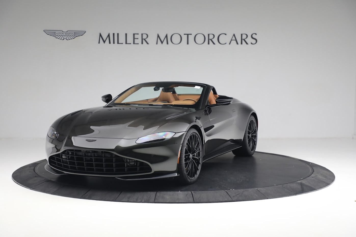 Used-2023-Aston-Martin-Vantage-V8