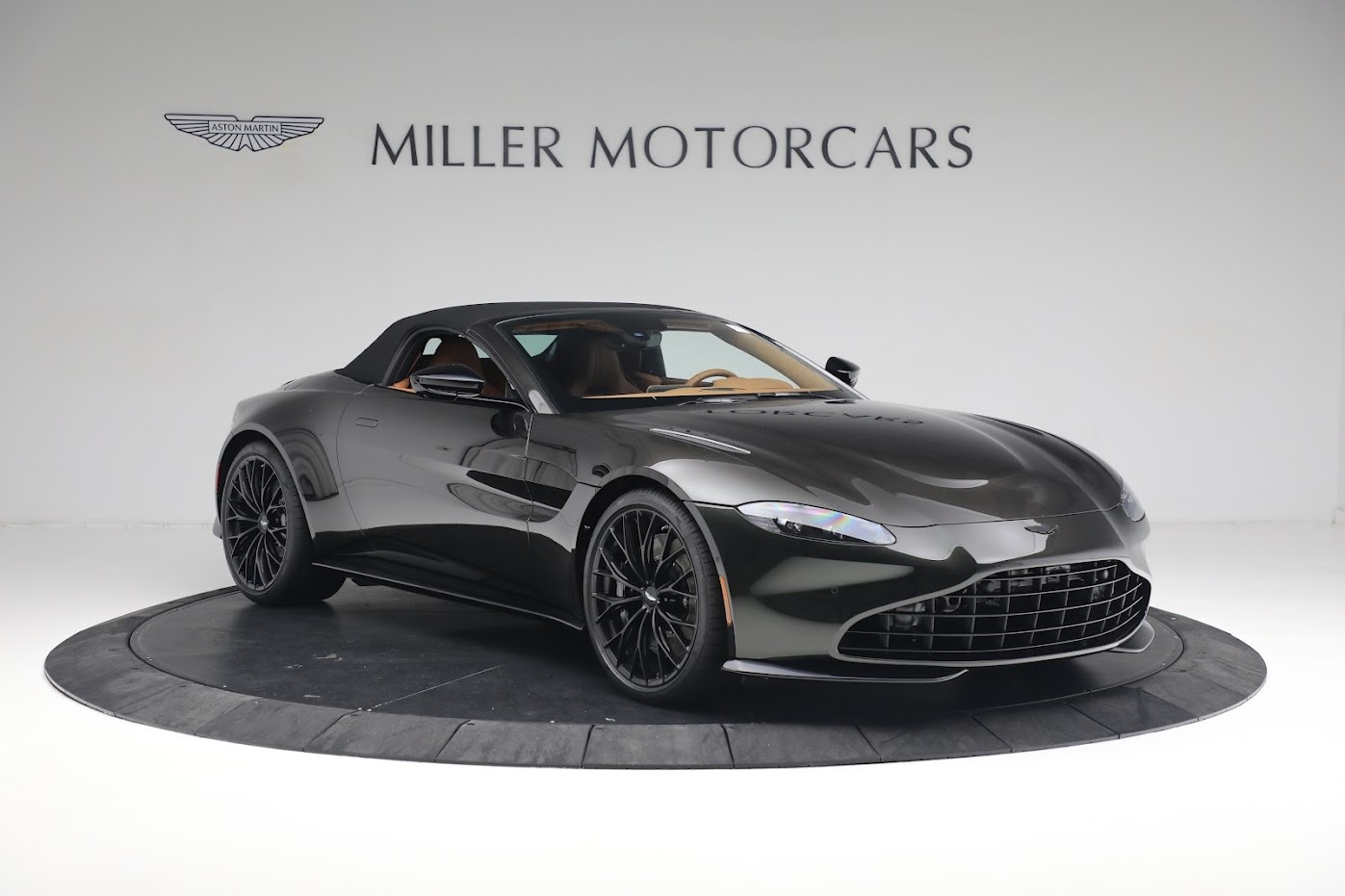 Used-2023-Aston-Martin-Vantage-V8