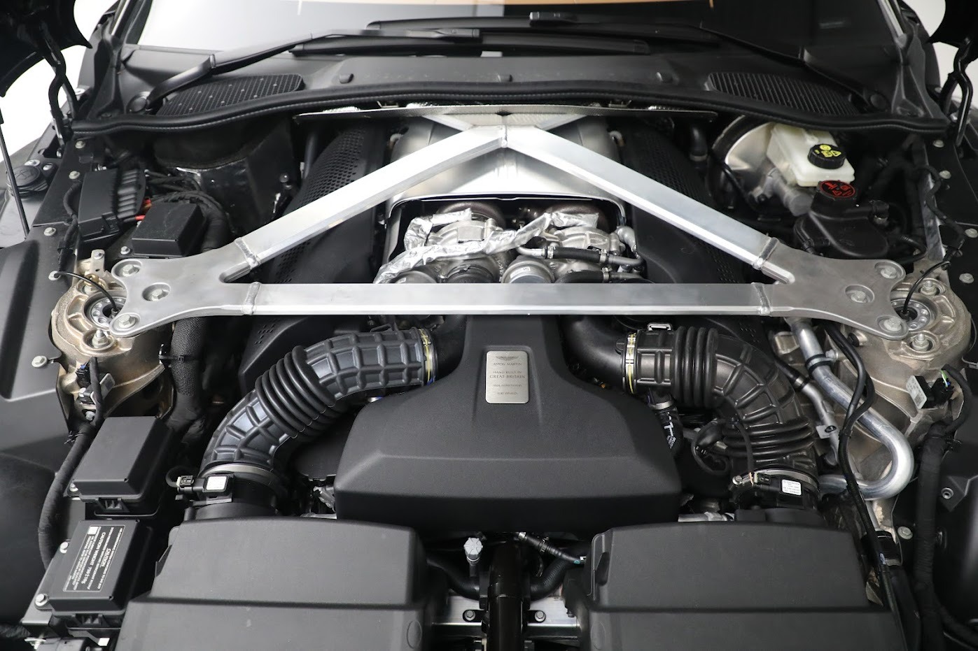 Used-2023-Aston-Martin-Vantage-V8