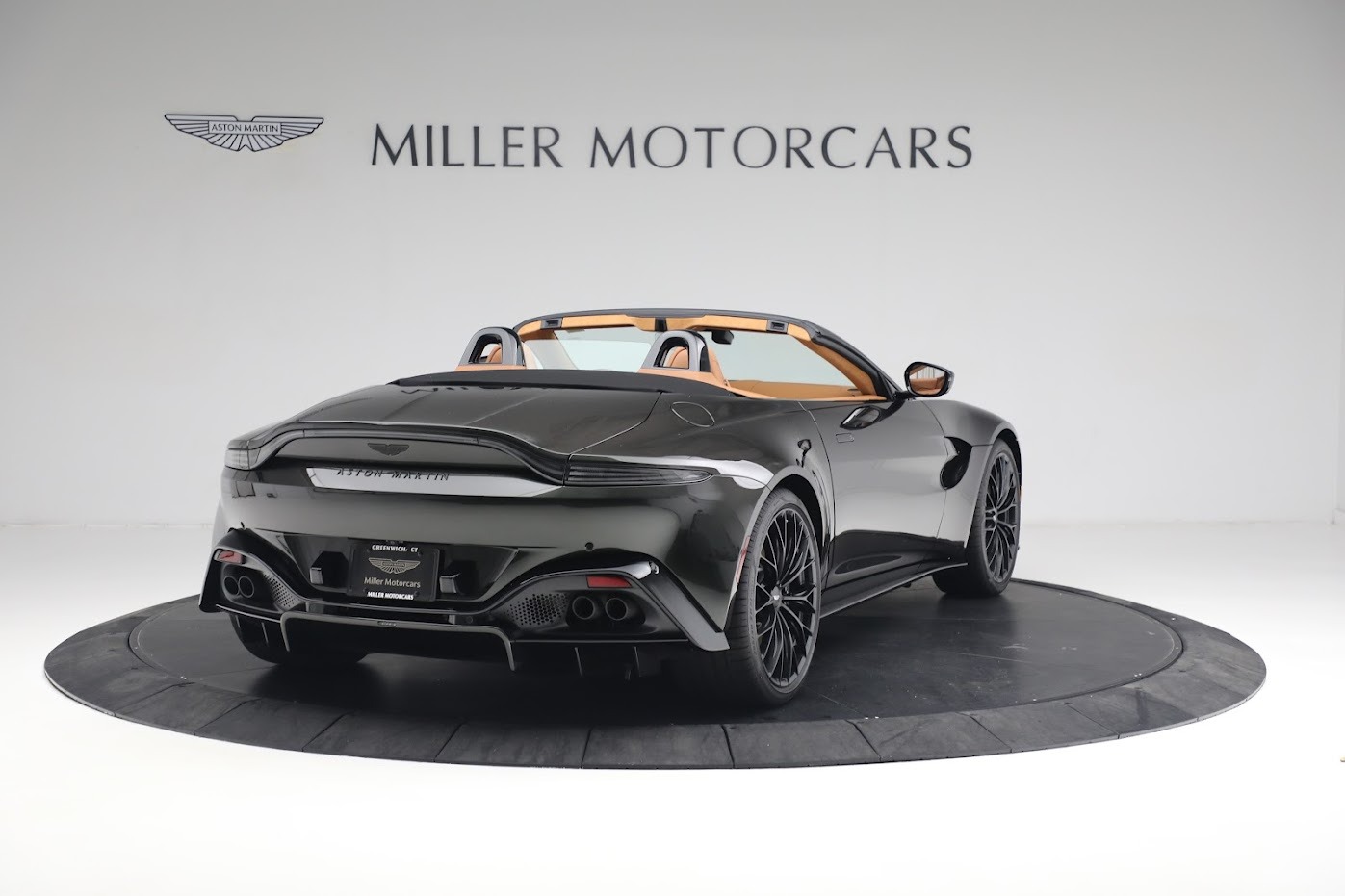 Used-2023-Aston-Martin-Vantage-V8