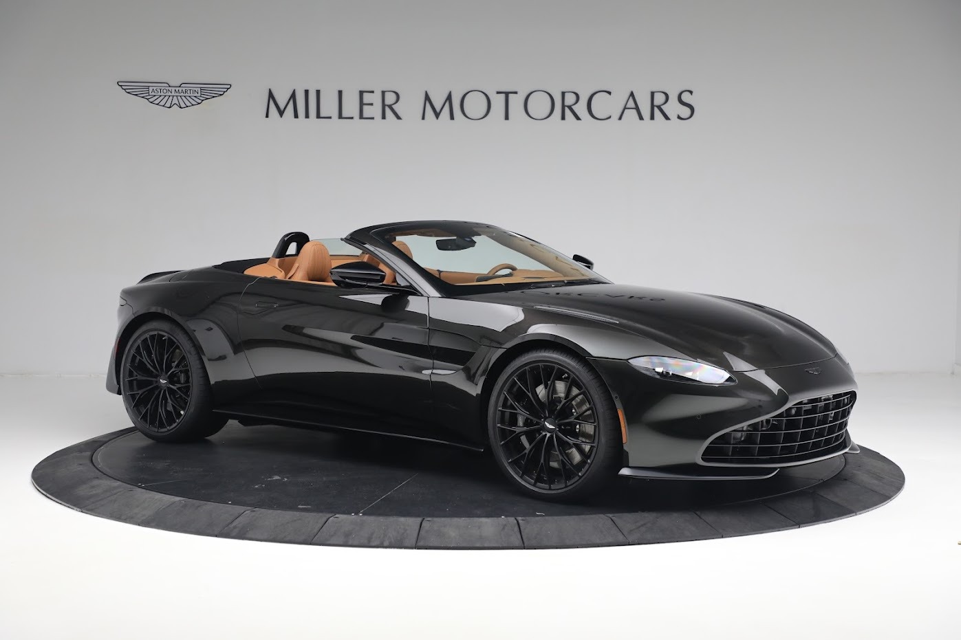 Used-2023-Aston-Martin-Vantage-V8