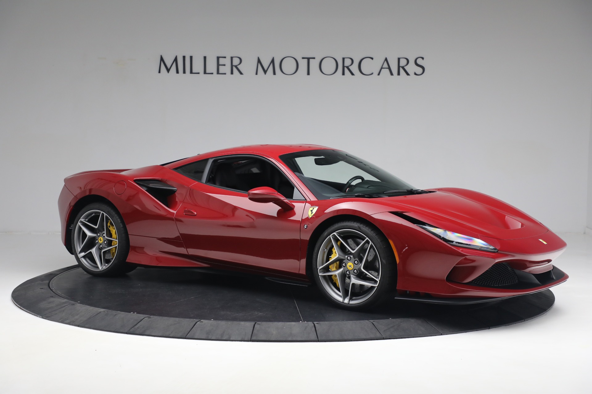 Used-2022-Ferrari-F8-Tributo