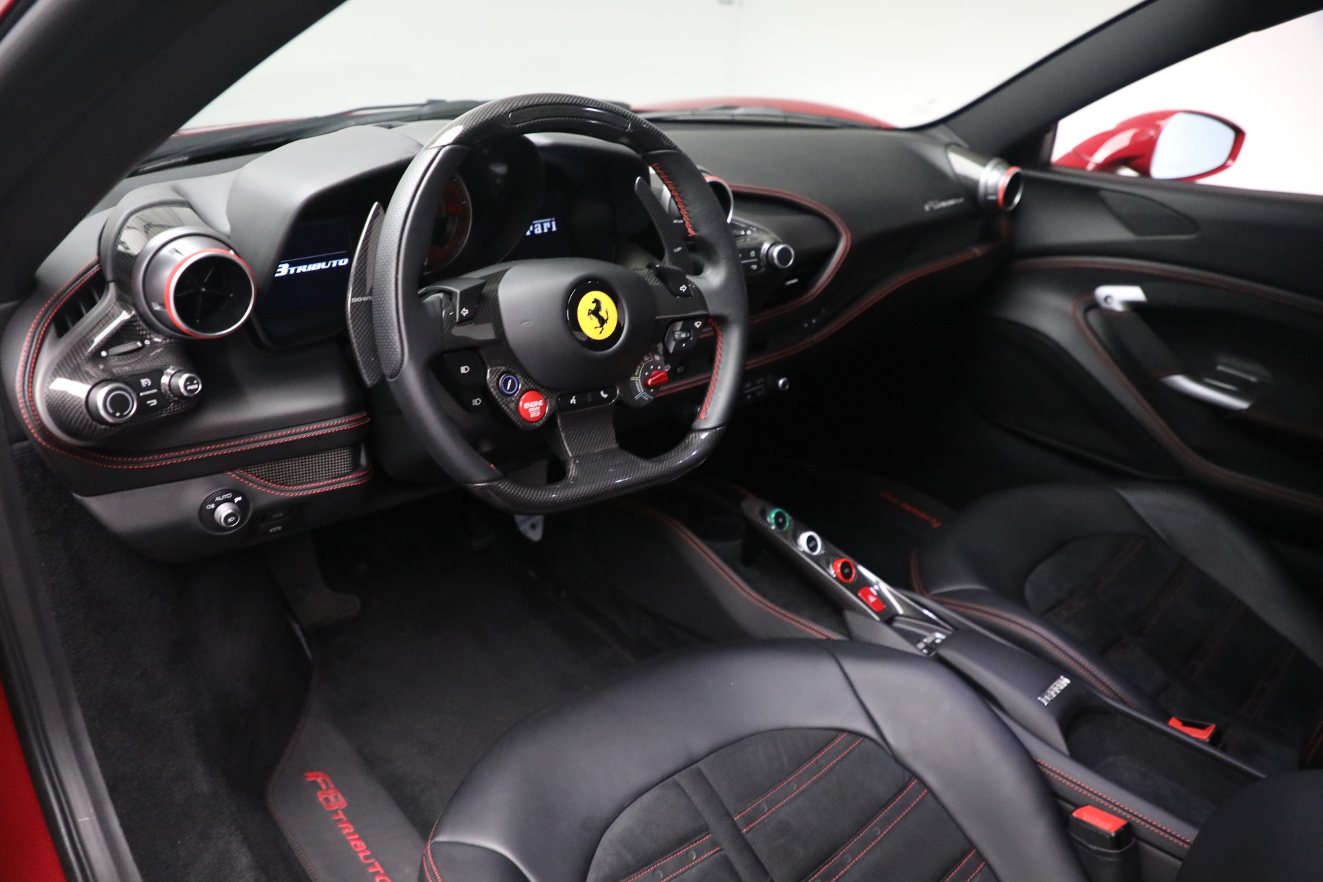 Used-2022-Ferrari-F8-Tributo