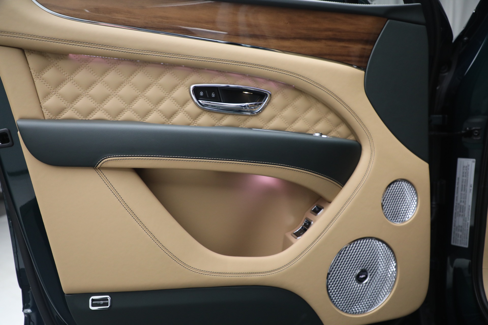 Used-2023-Bentley-Bentayga-Azure-Hybrid