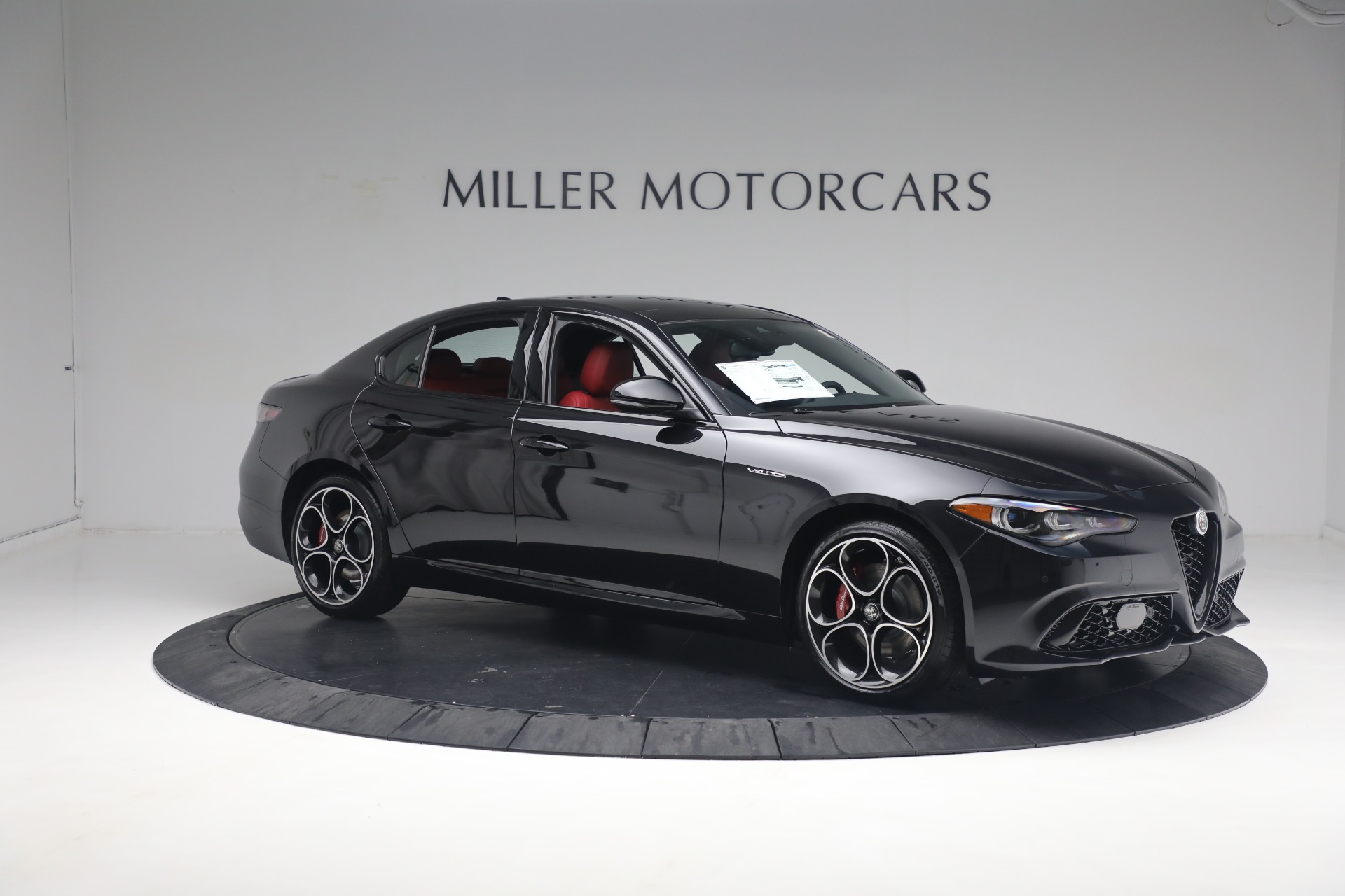 New-2024-Alfa-Romeo-Giulia-Veloce