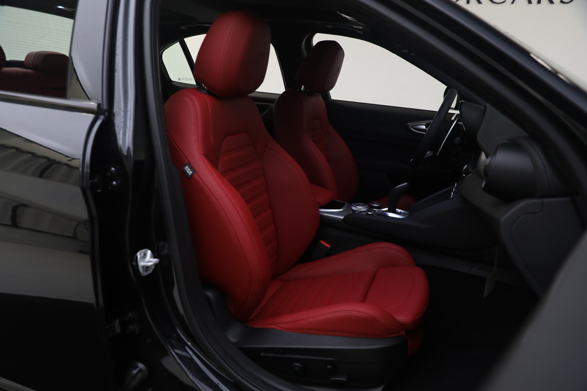 New-2024-Alfa-Romeo-Giulia-Veloce