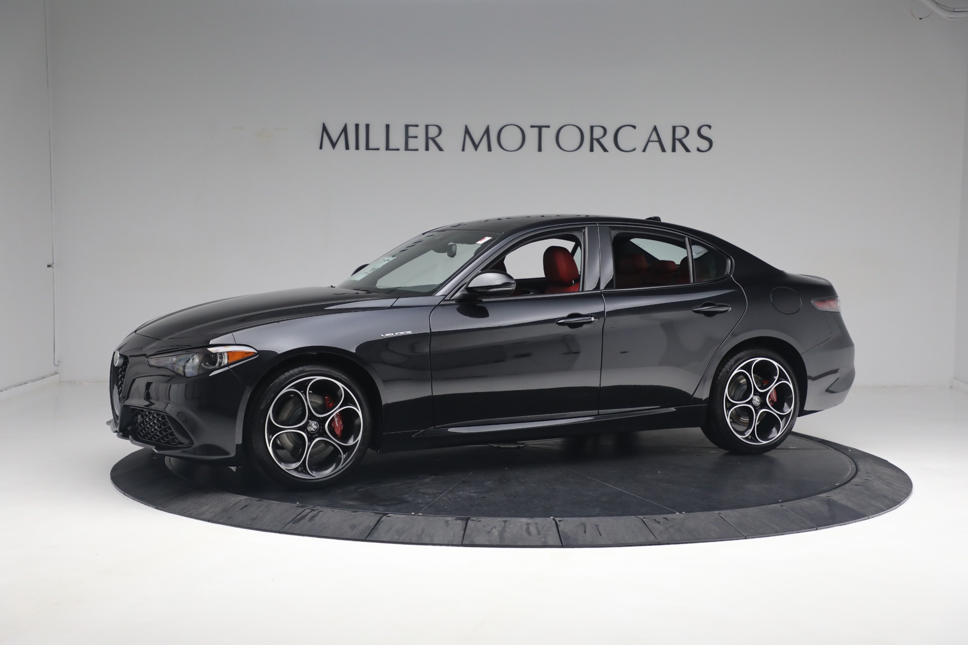 New-2024-Alfa-Romeo-Giulia-Veloce