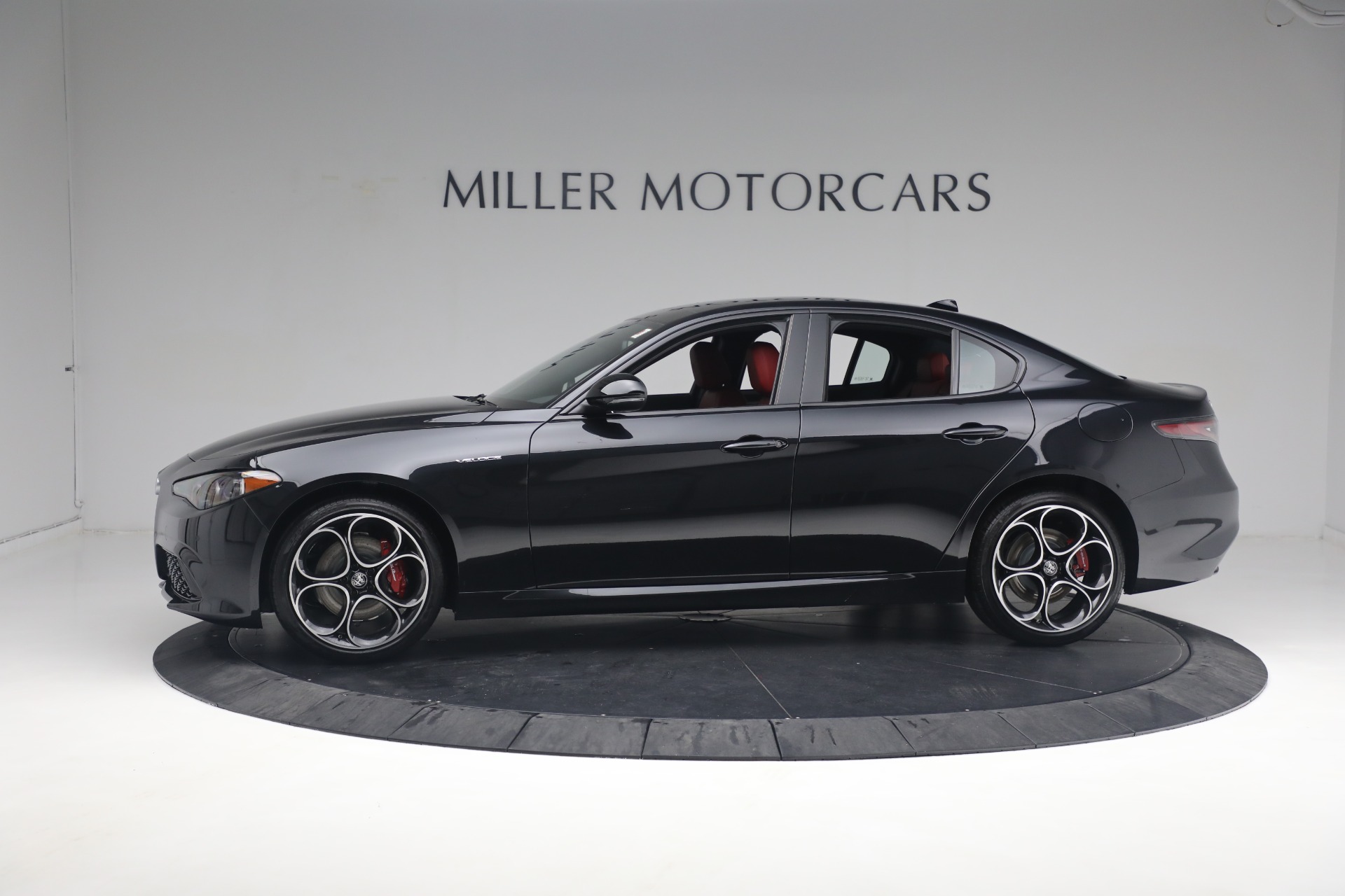 New-2024-Alfa-Romeo-Giulia-Veloce