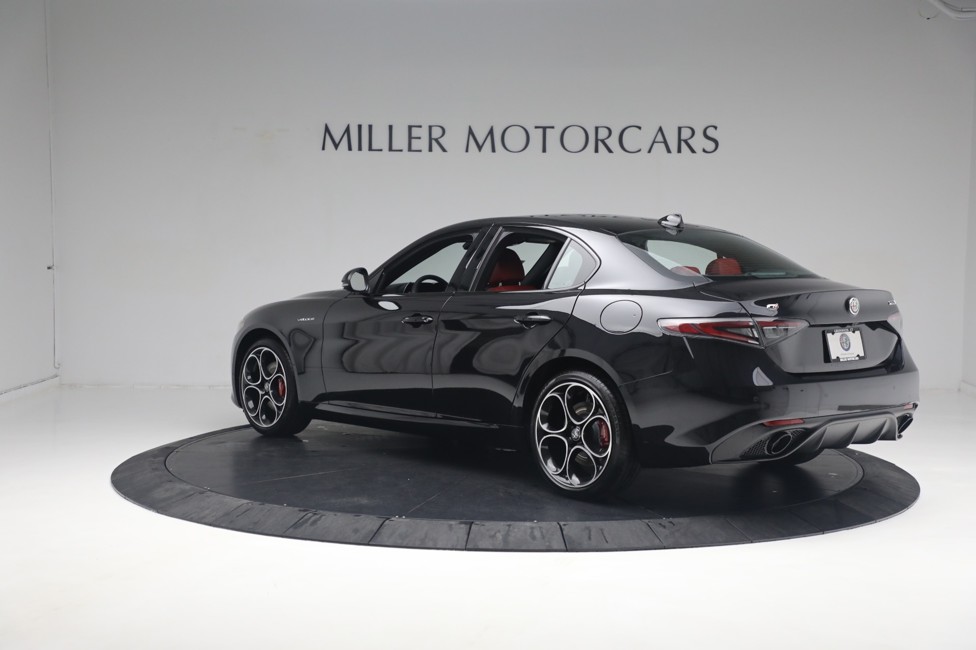 New-2024-Alfa-Romeo-Giulia-Veloce