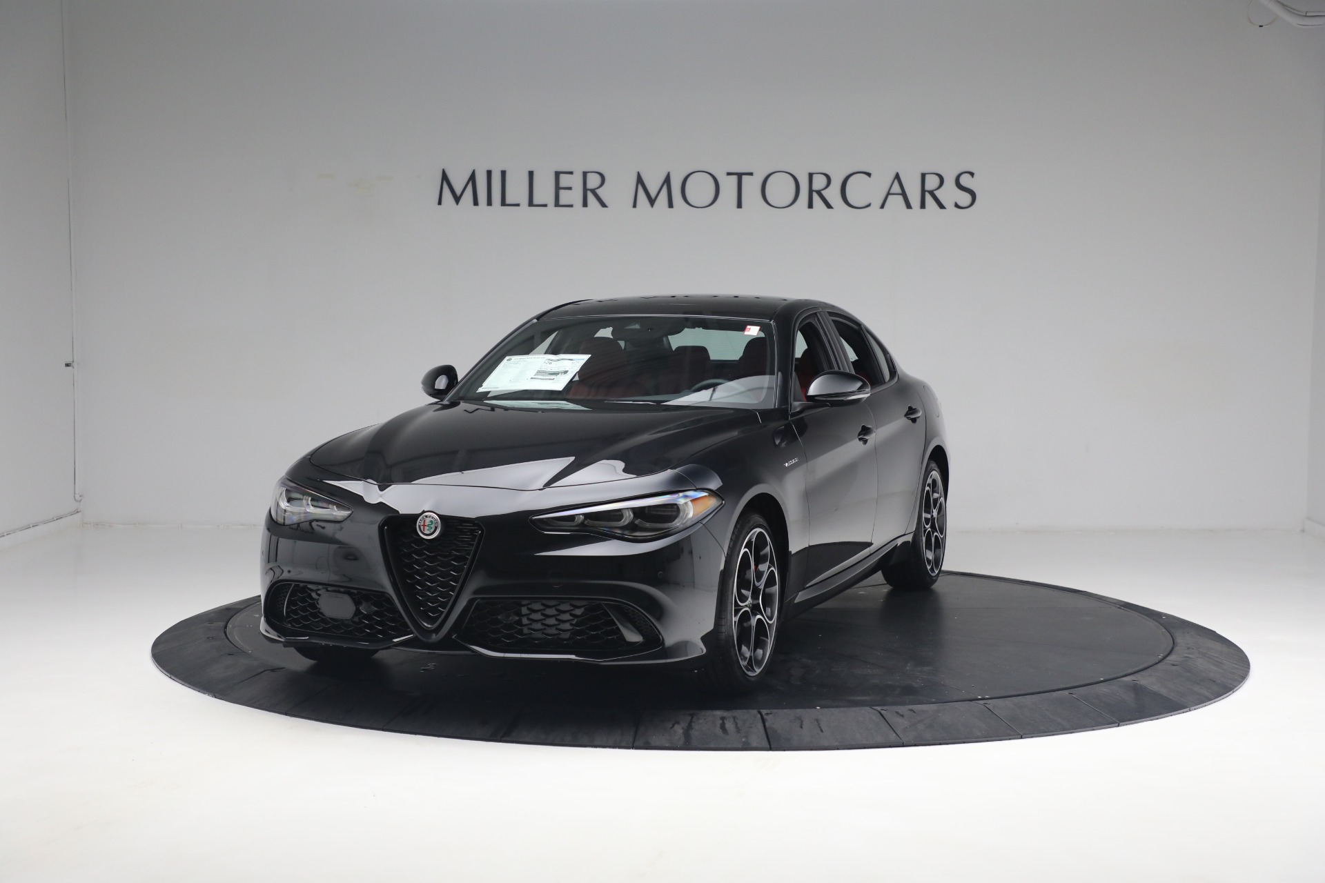 New-2024-Alfa-Romeo-Giulia-Veloce